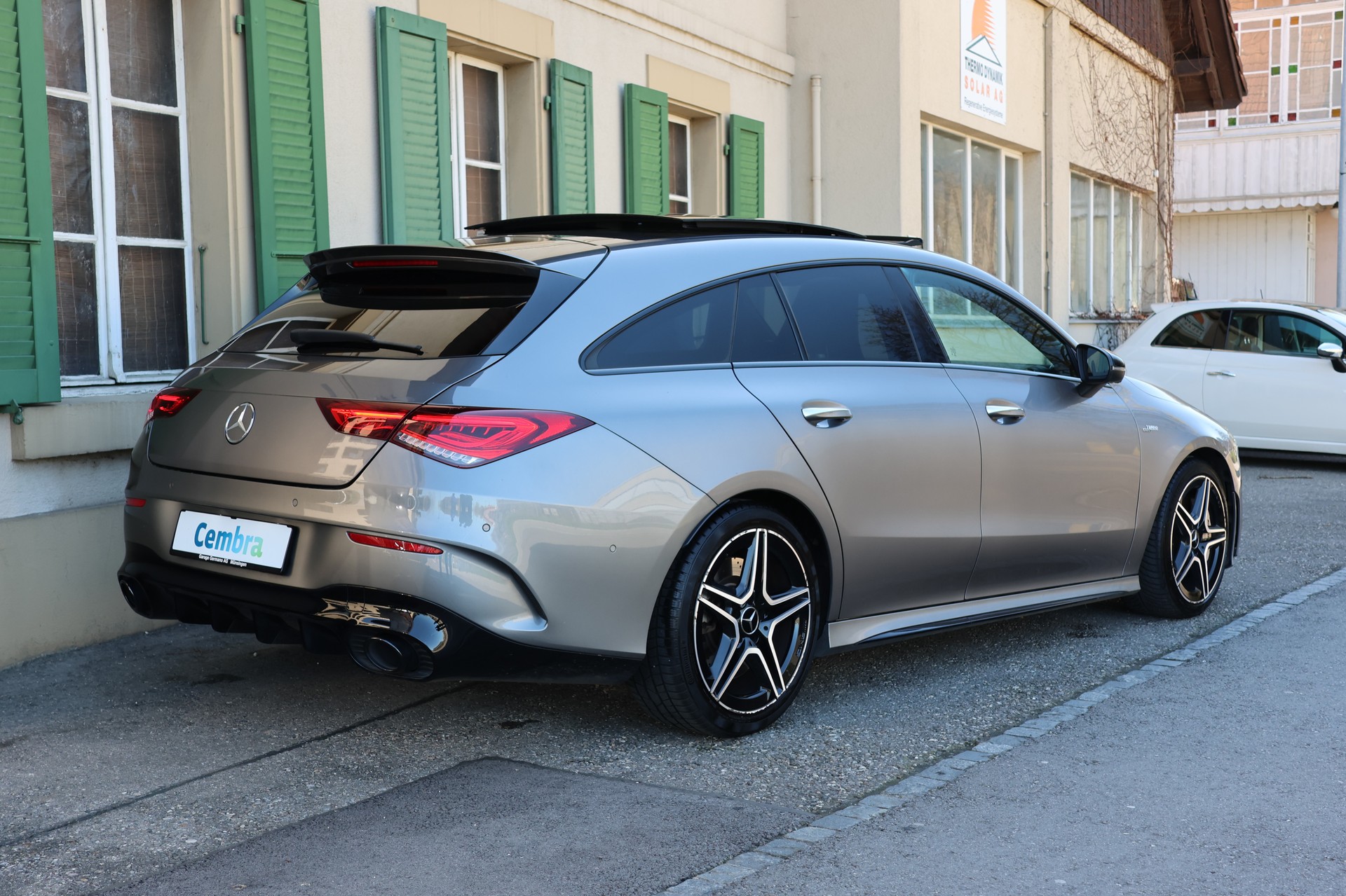 MERCEDES-BENZ CLA Shooting Brake 35 AMG 4Matic 7G-DCT-image-4