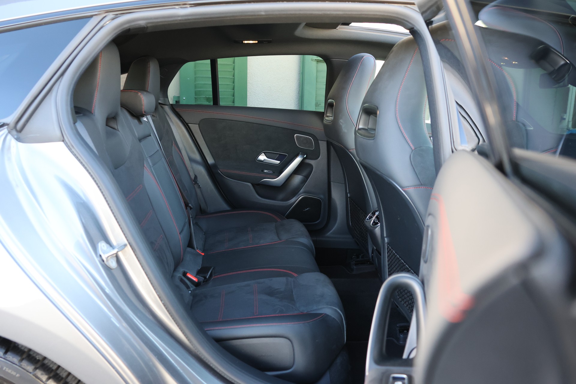 MERCEDES-BENZ CLA Shooting Brake 35 AMG 4Matic 7G-DCT-image-10
