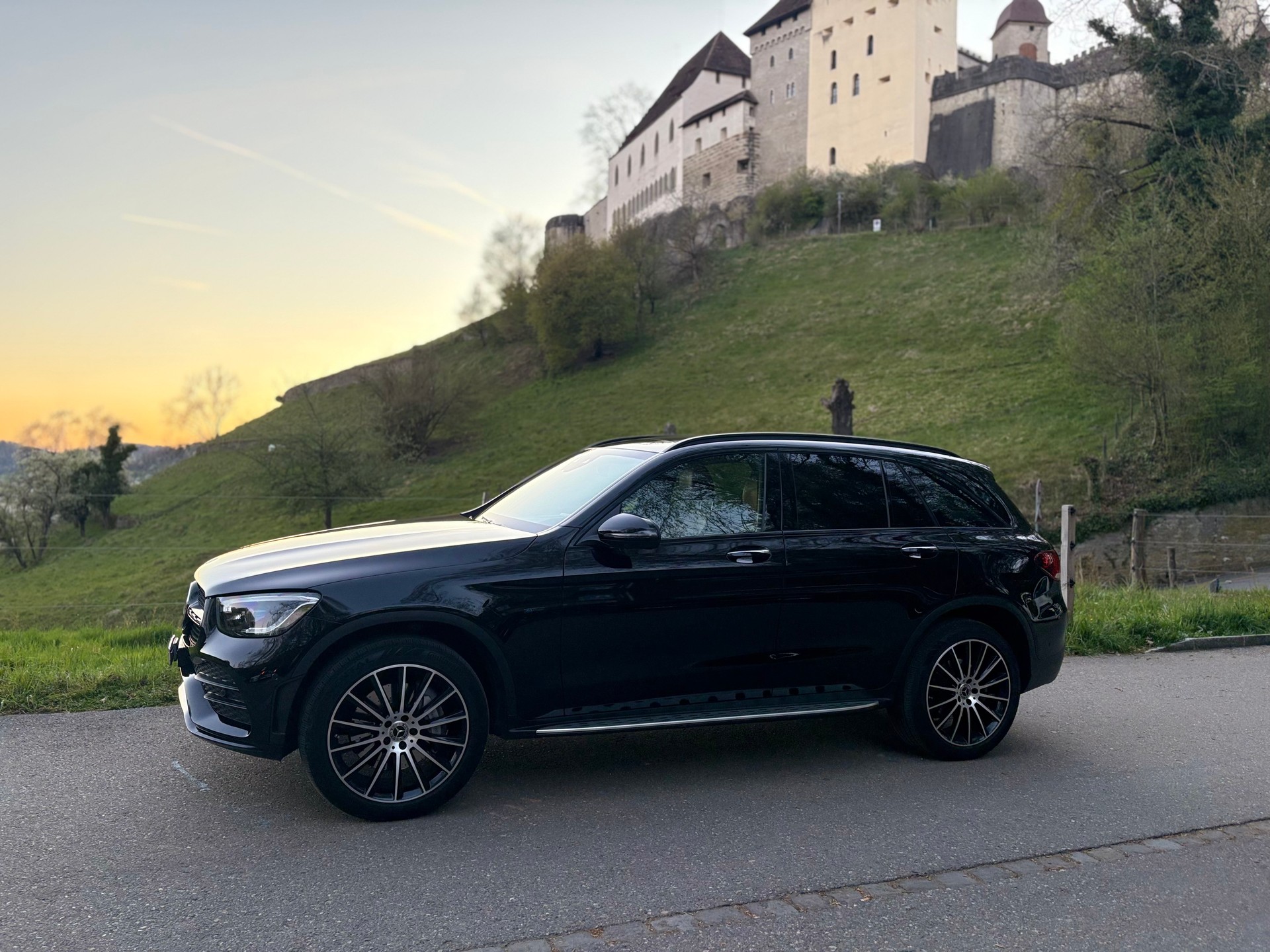 MERCEDES-BENZ GLC 300 e AMG Line 4Matic 9G-Tronic