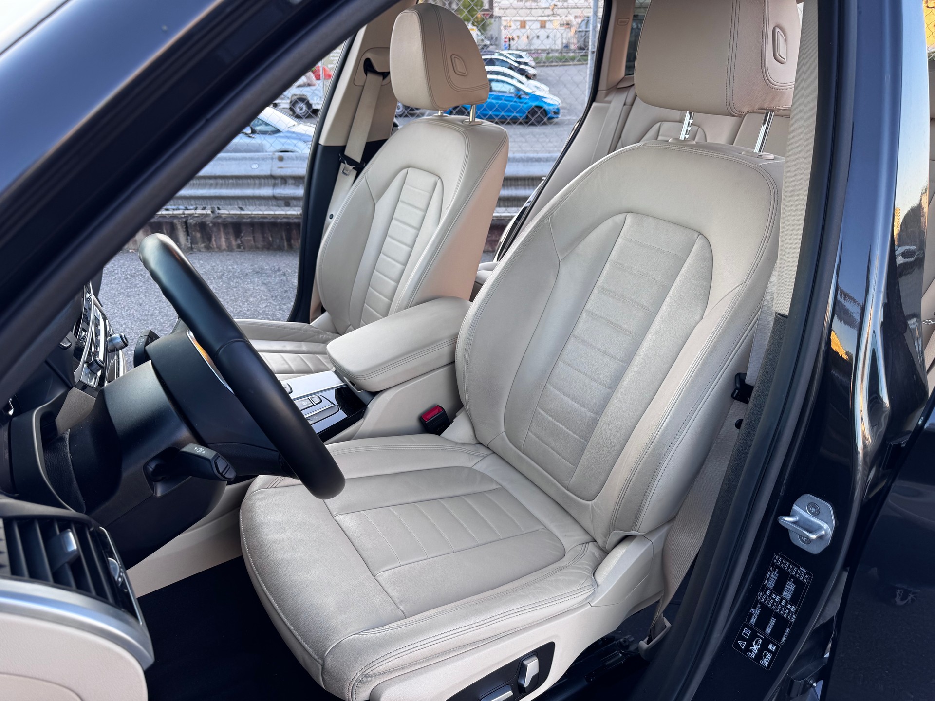 BMW X3 xDrive 20i Steptronic-image-7