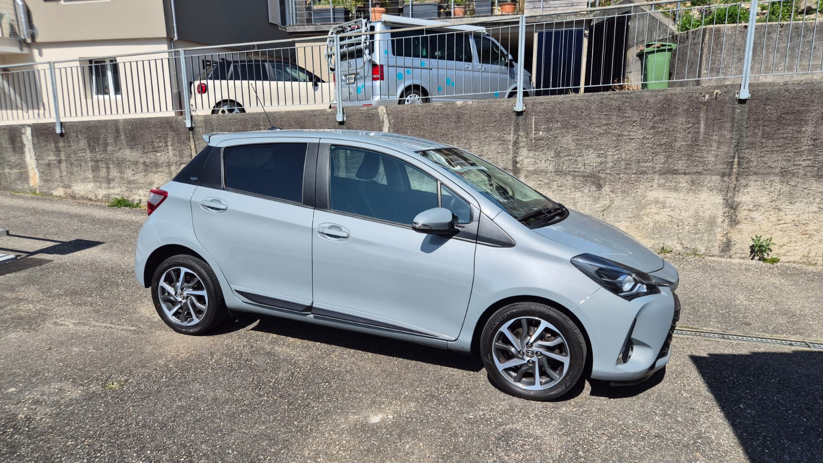 TOYOTA Yaris 1.5 Trend-image-1