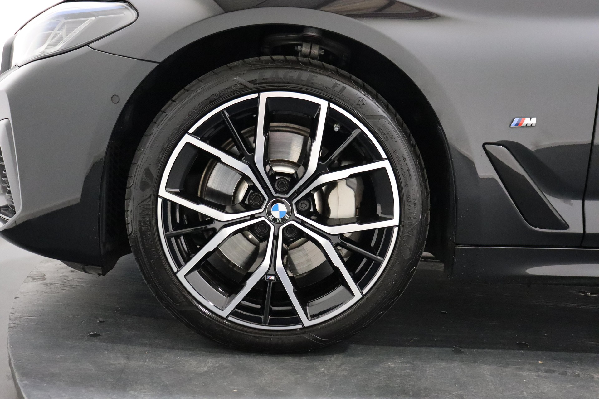 BMW 530i xDrive Touring-image-5