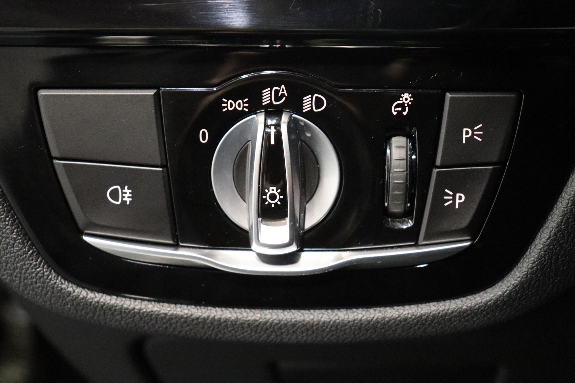 BMW 530i xDrive Touring-image-18