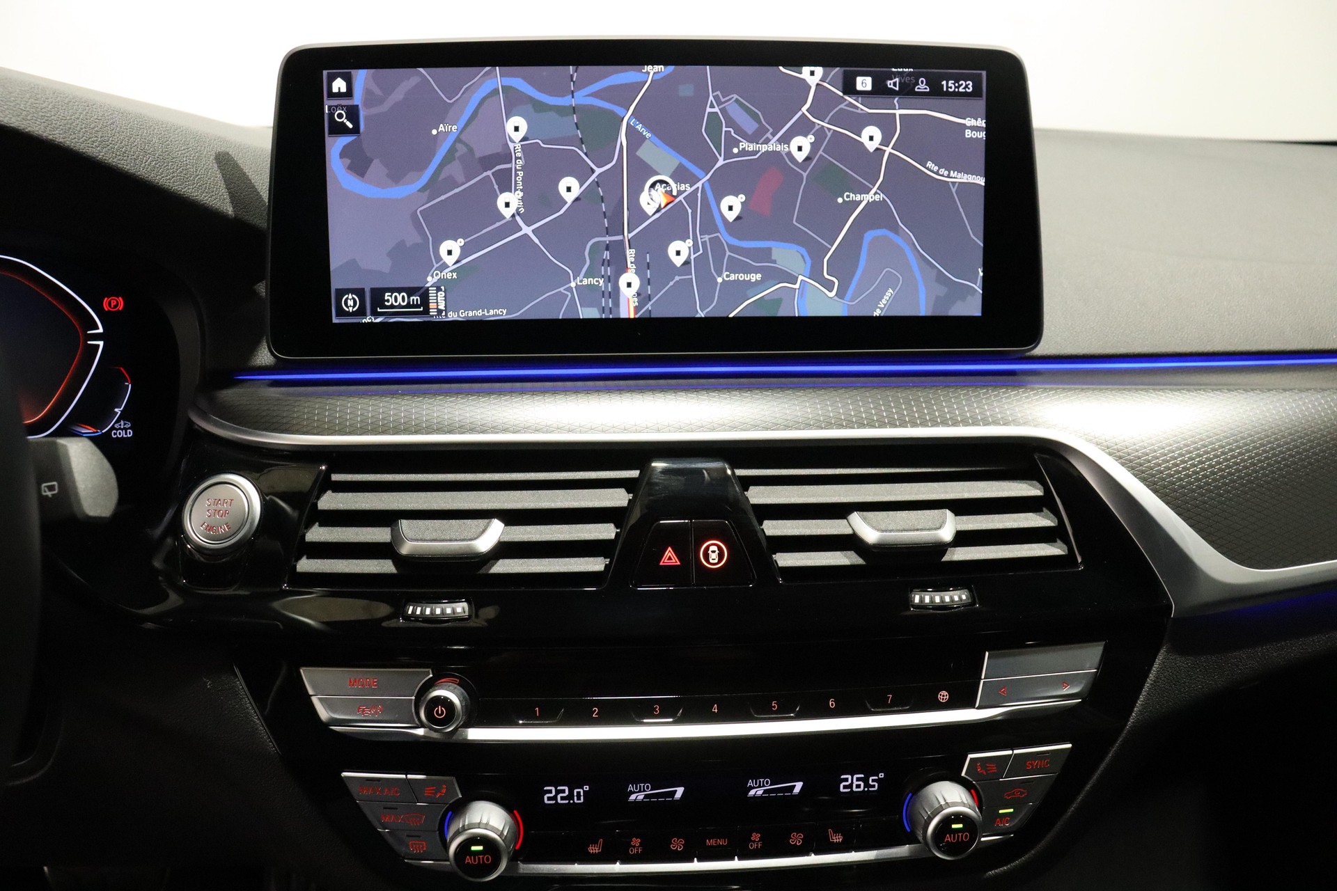 BMW 530i xDrive Touring-image-13