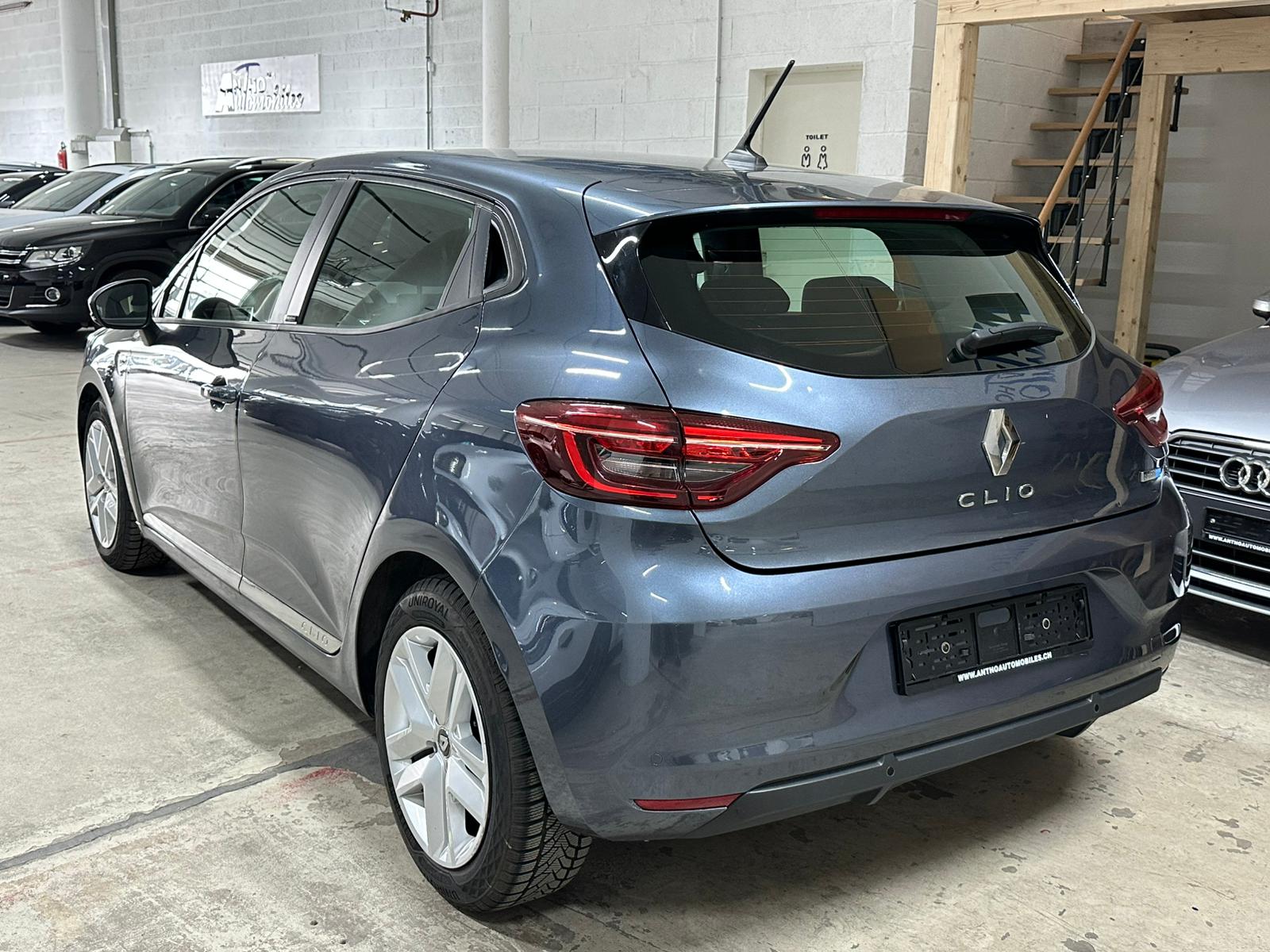 RENAULT Clio 1.6 E-Tech Zen-image-4