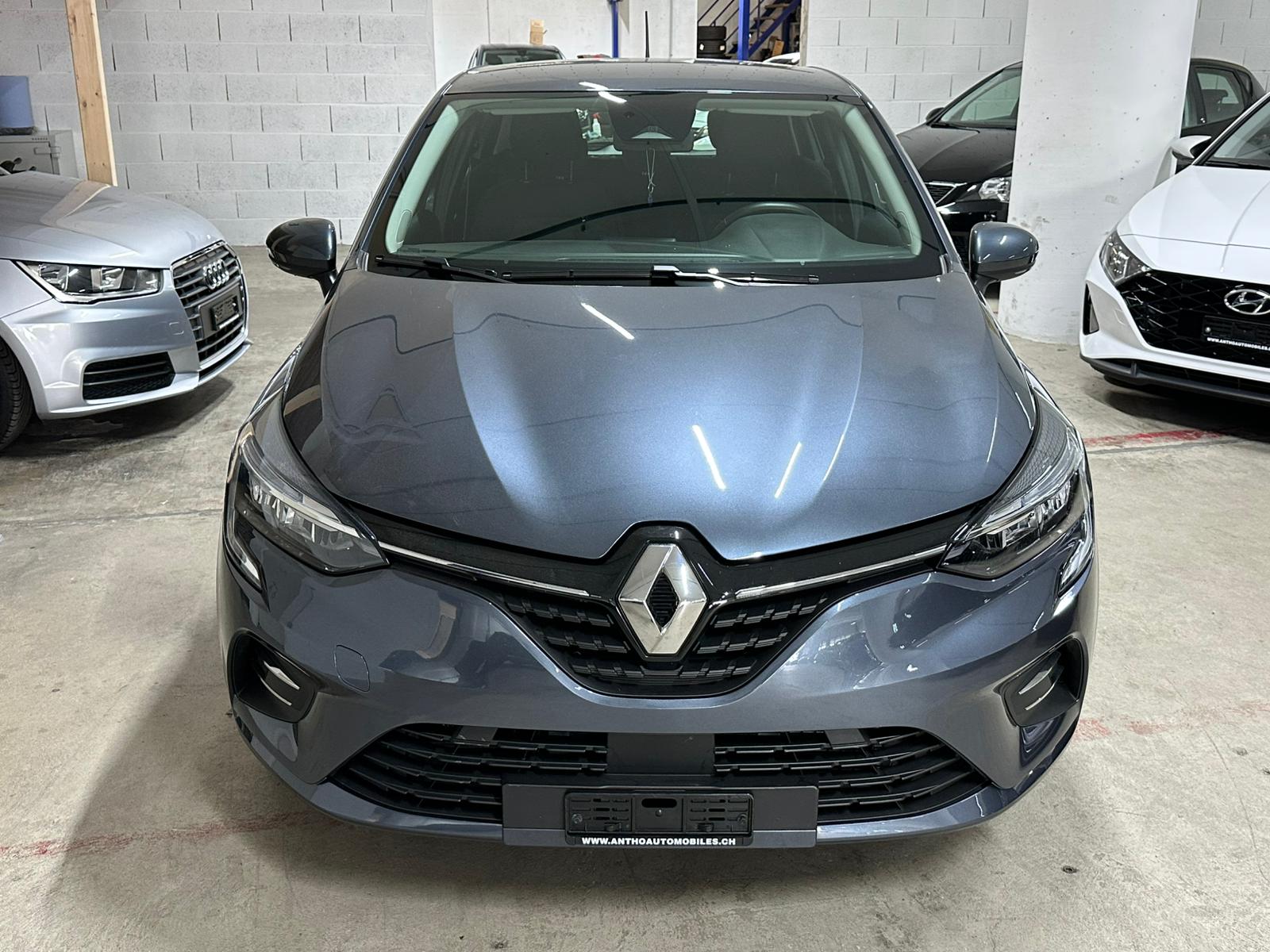 RENAULT Clio 1.6 E-Tech Zen-image-1