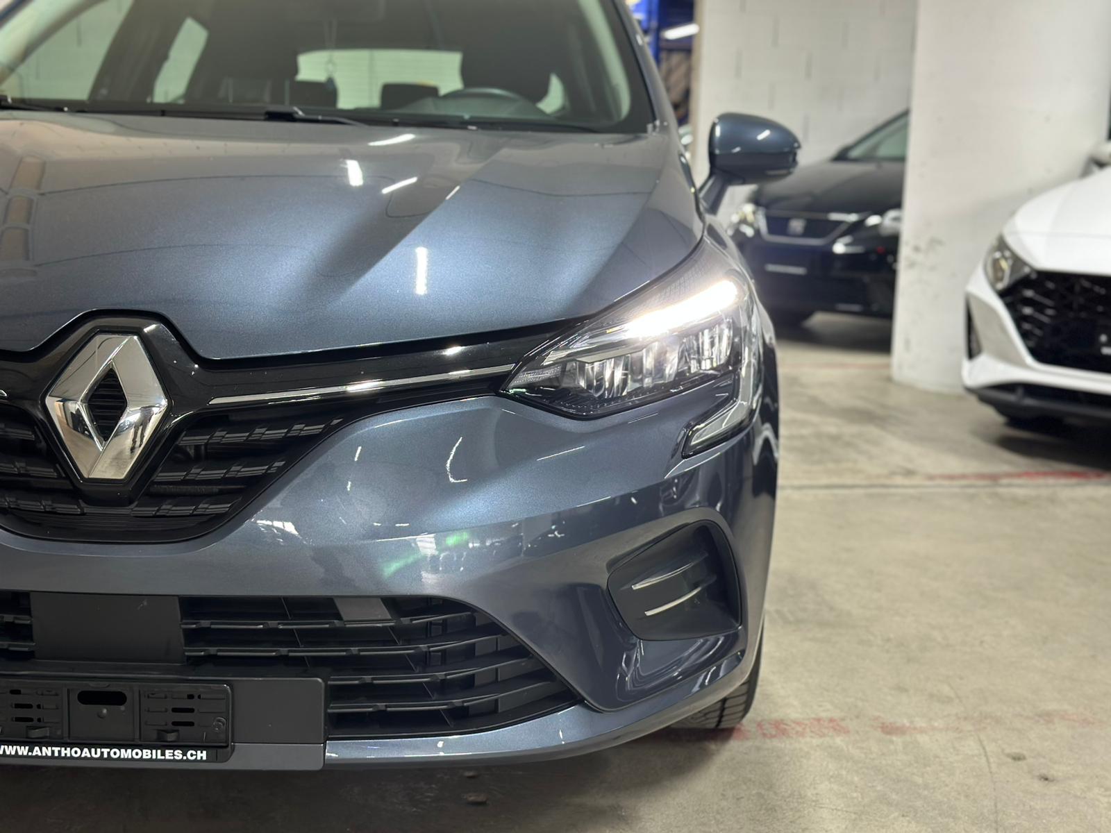 RENAULT Clio 1.6 E-Tech Zen-image-6