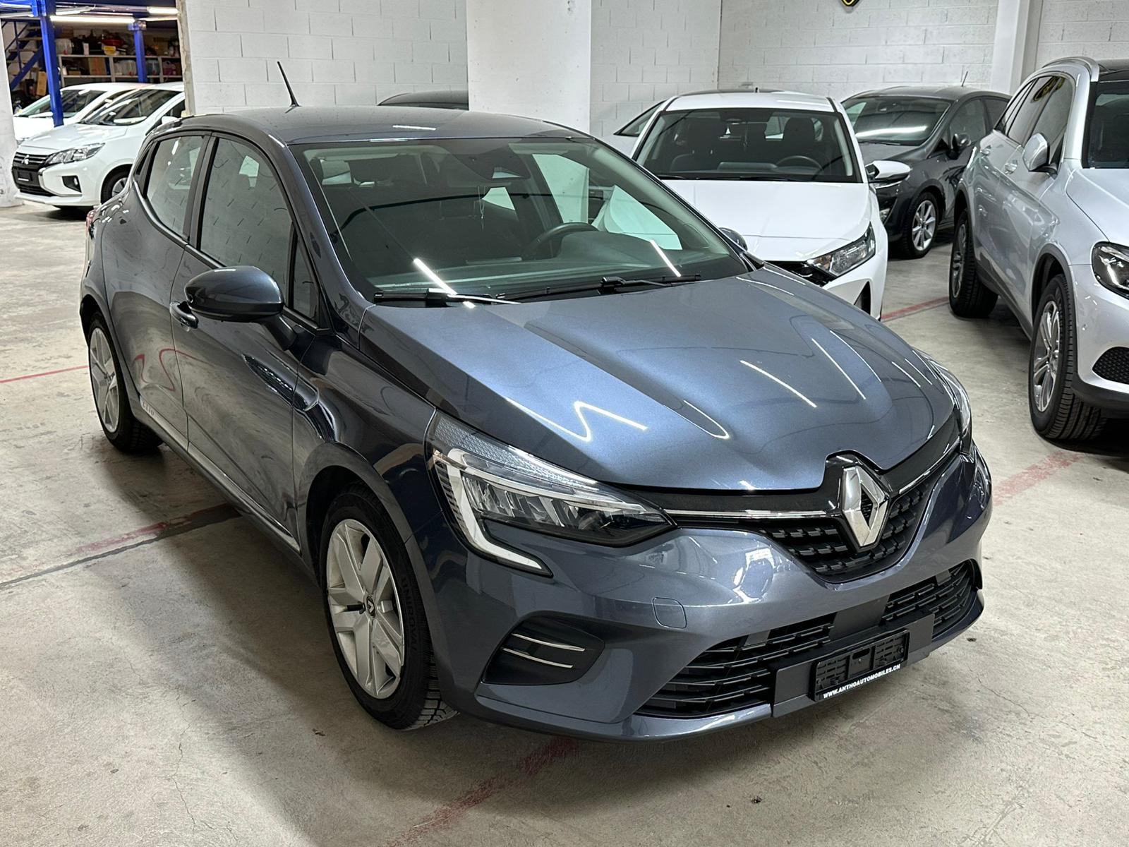 RENAULT Clio 1.6 E-Tech Zen-image-2