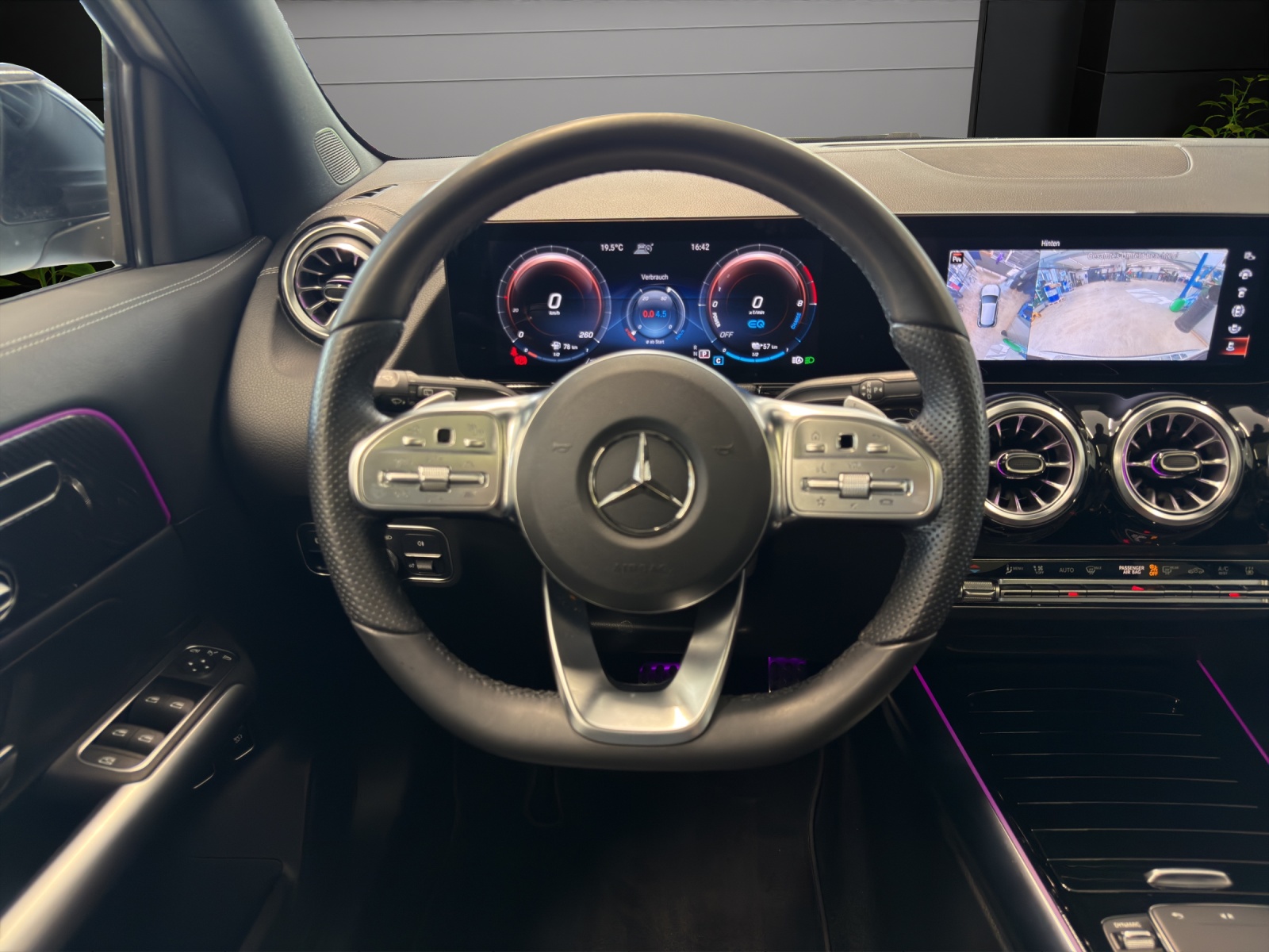 Image MERCEDES-BENZ GLA-250 GLA 250e AMG Line 8G-DCT