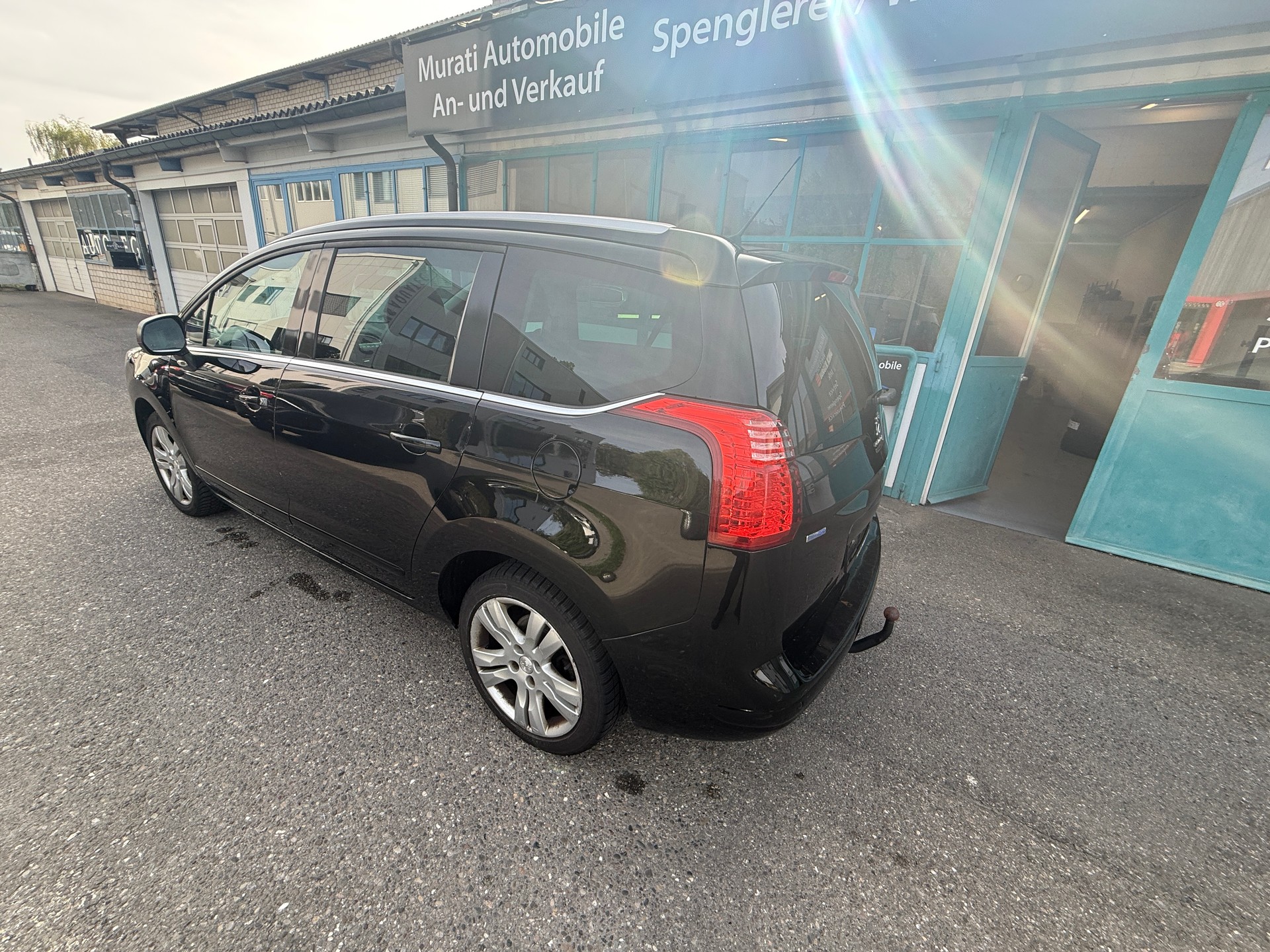 PEUGEOT 5008 2.0 BlueHDI Business-image-3