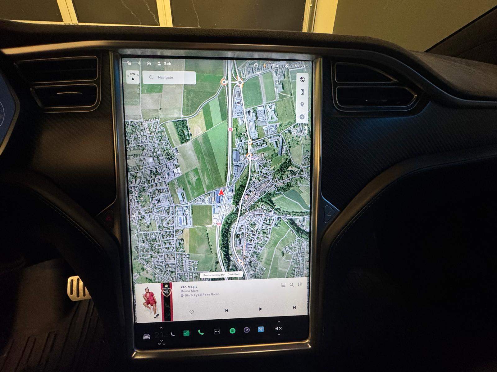 TESLA Model X 90 D-image-20