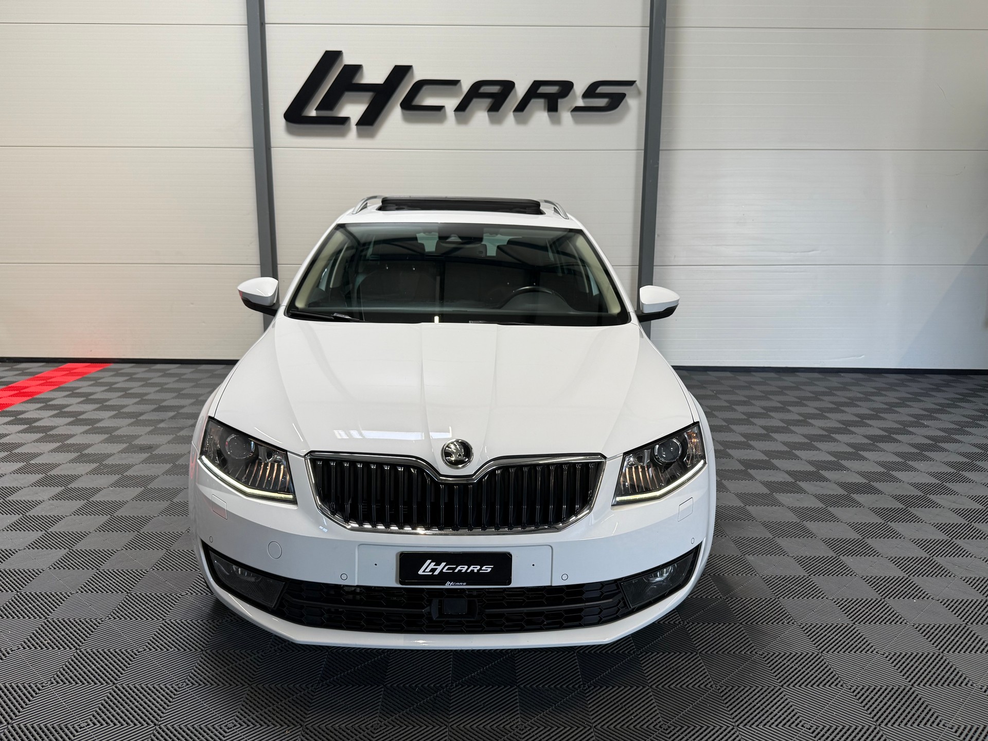 SKODA Octavia Combi 2.0 TDI 184 L & K 4x4 DSG-image-6