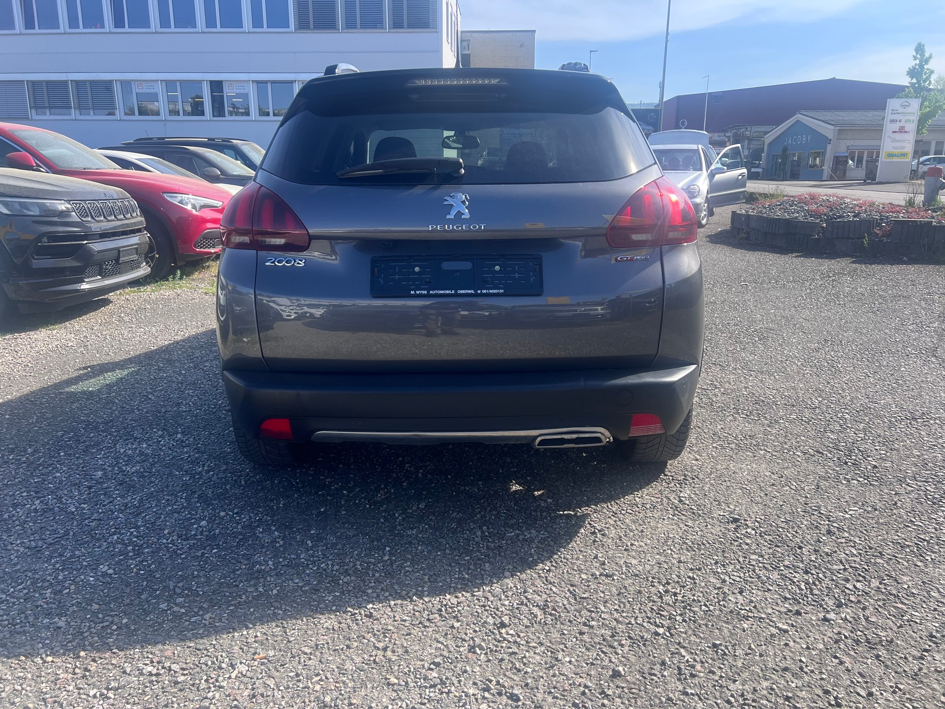 PEUGEOT 2008 1.2 PureTech GT Line EAT6-showroom-element-3