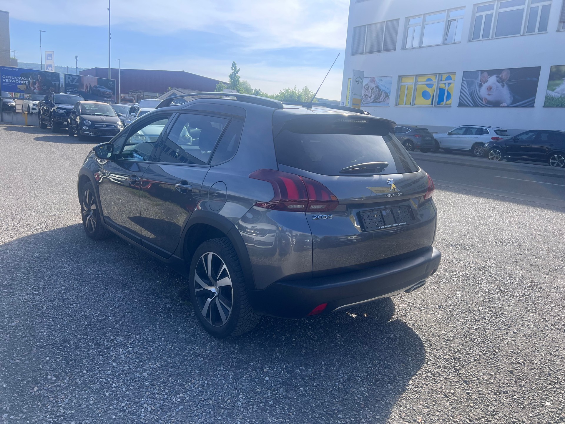 PEUGEOT 2008 1.2 PureTech GT Line EAT6-image-4
