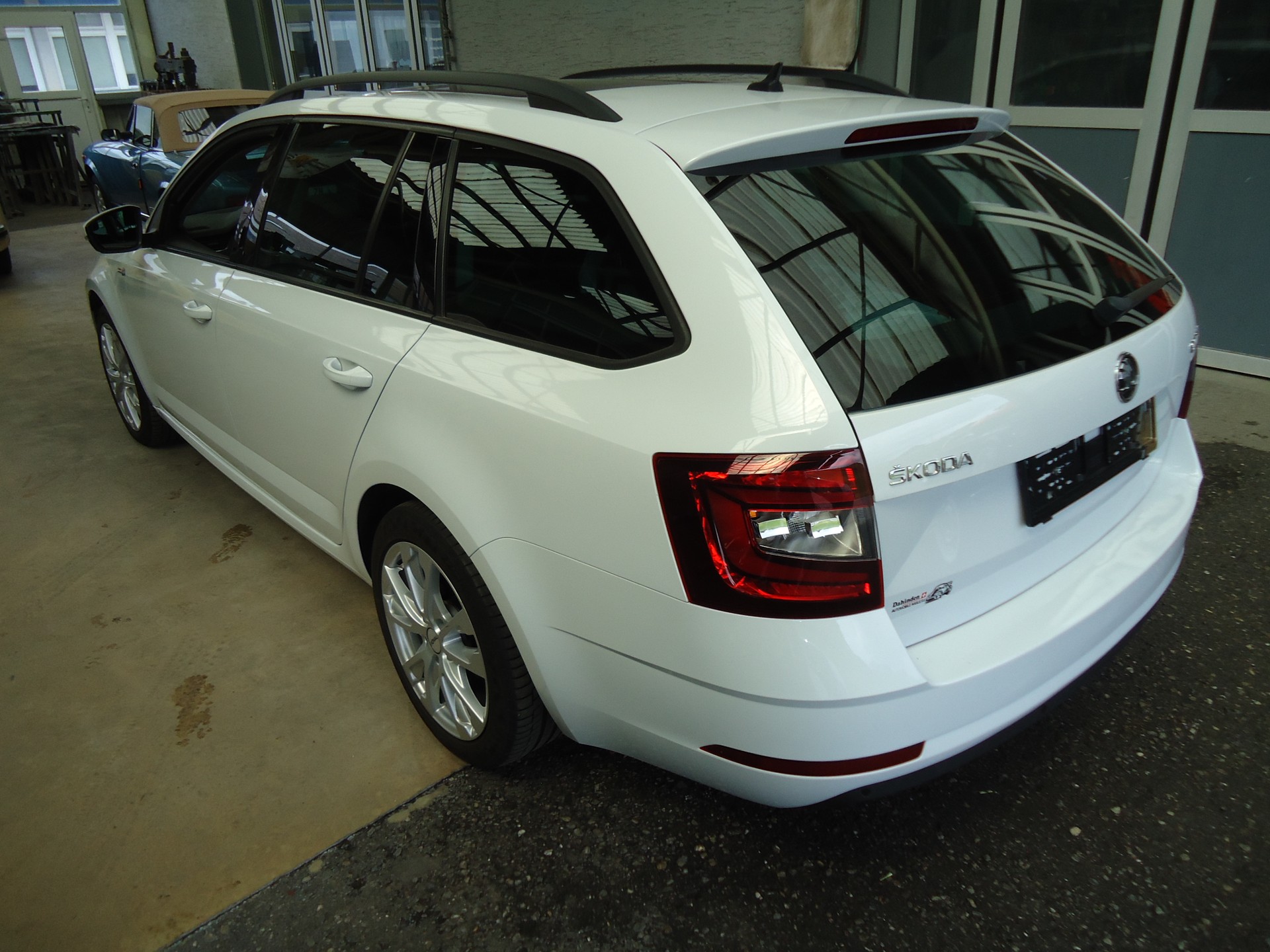 SKODA Octavia Combi 2.0 TDI RS Prag 4x4 DSG-image-1