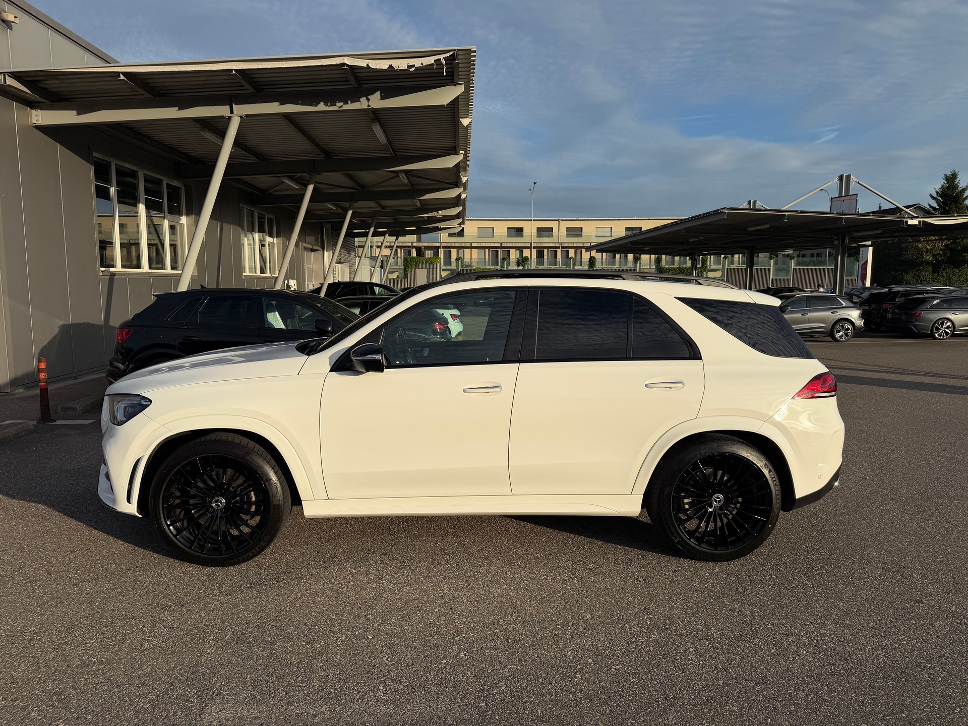 MERCEDES-BENZ GLE 350 d AMG Line 4matic-image-2