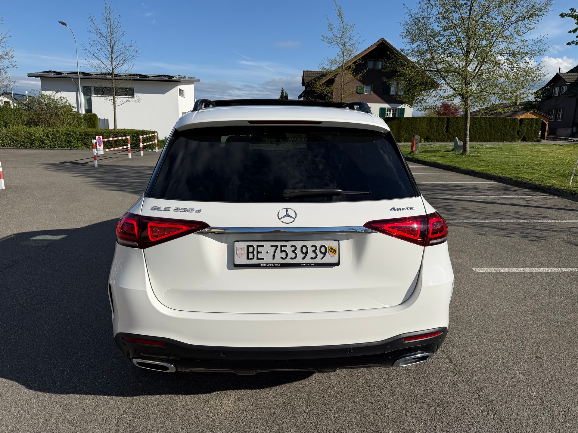 MERCEDES-BENZ GLE 350 d AMG Line 4matic-image-4