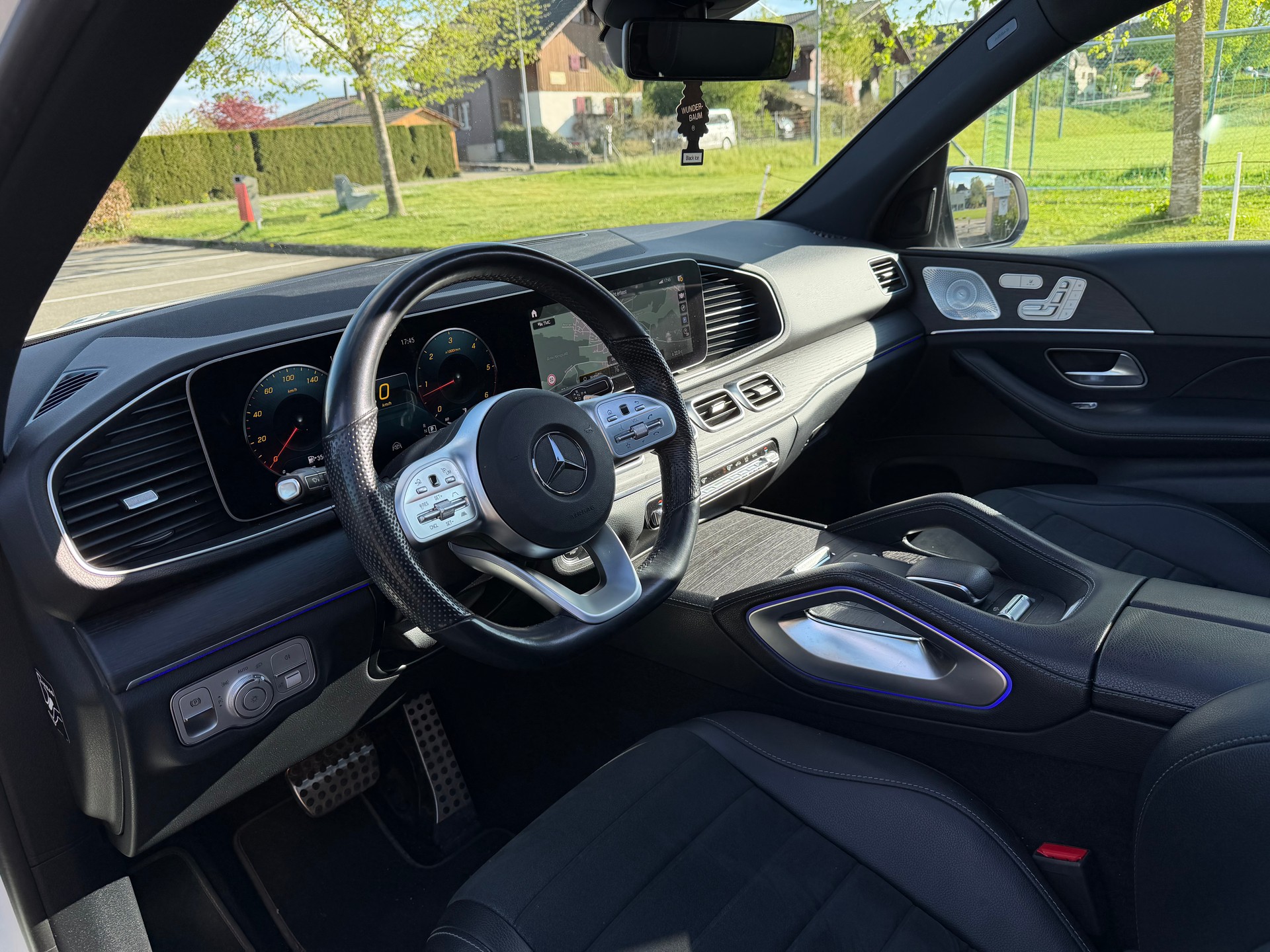 MERCEDES-BENZ GLE 350 d AMG Line 4matic-image-6