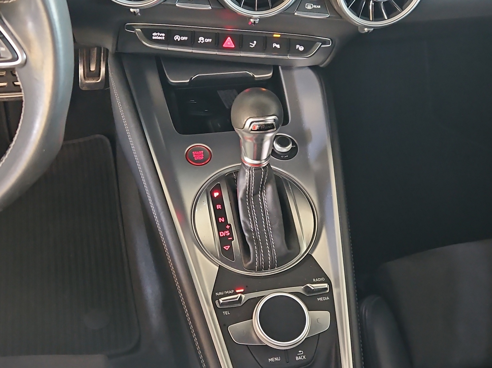 AUDI TTS Coupé 2.0 TFSI quattro S-tronic-image-18