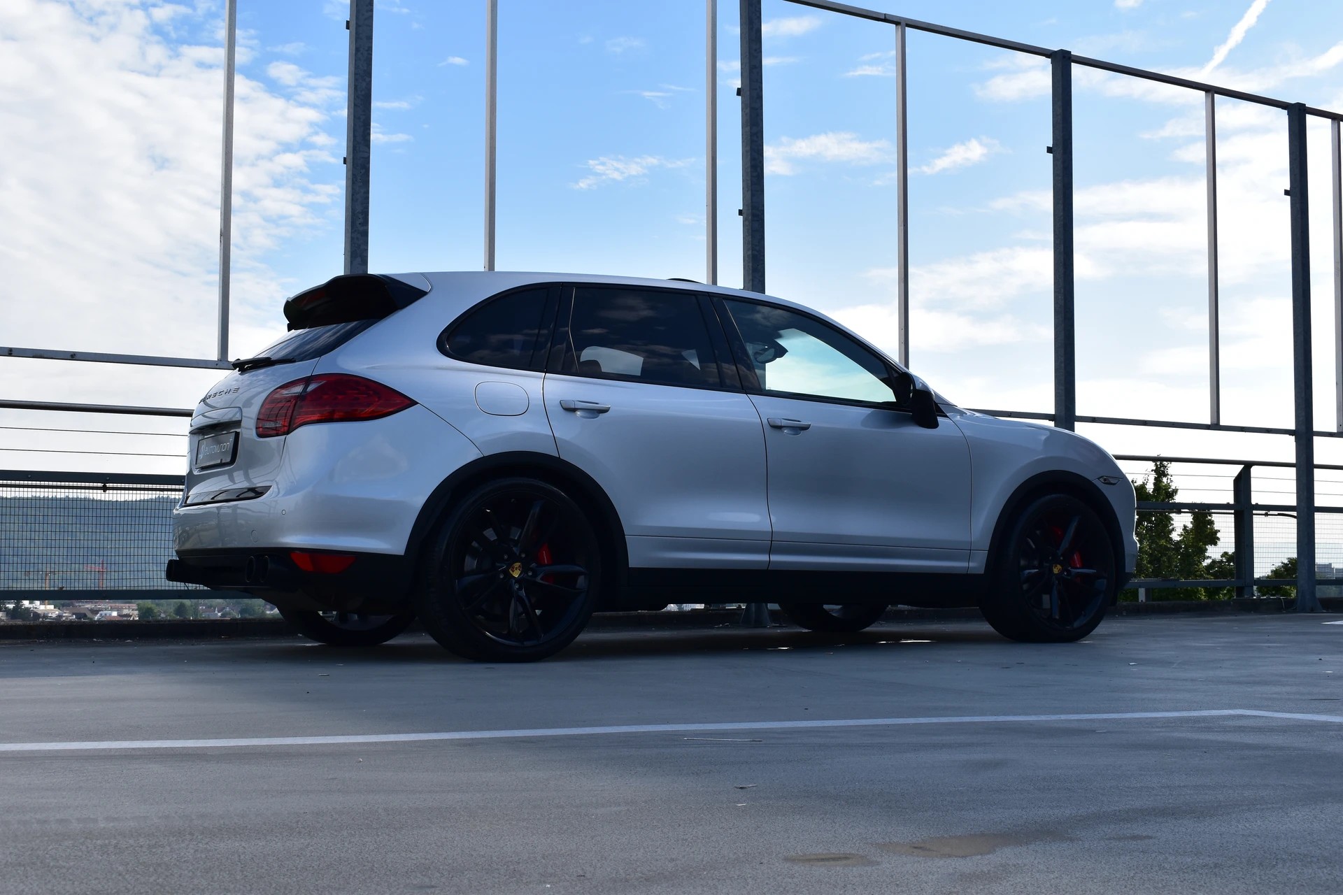 PORSCHE CAYENNE TURBO BLACK l 500 PS-image-11