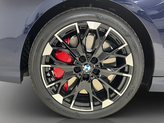 BMW M135 x Drive-image-7