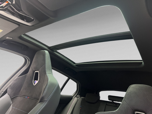 BMW M135 x Drive-image-12