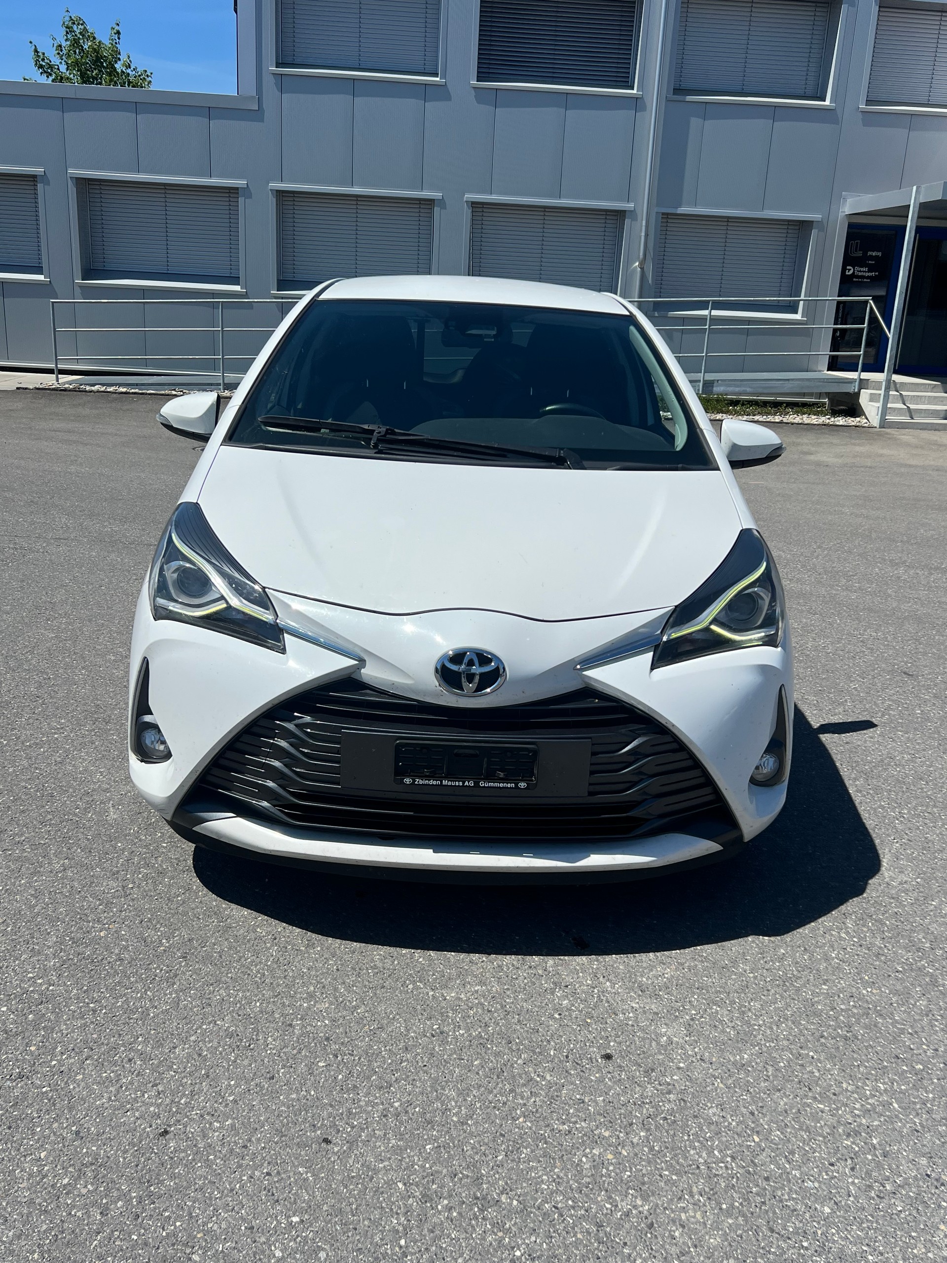 TOYOTA Yaris 1.5 Comfort-image-0