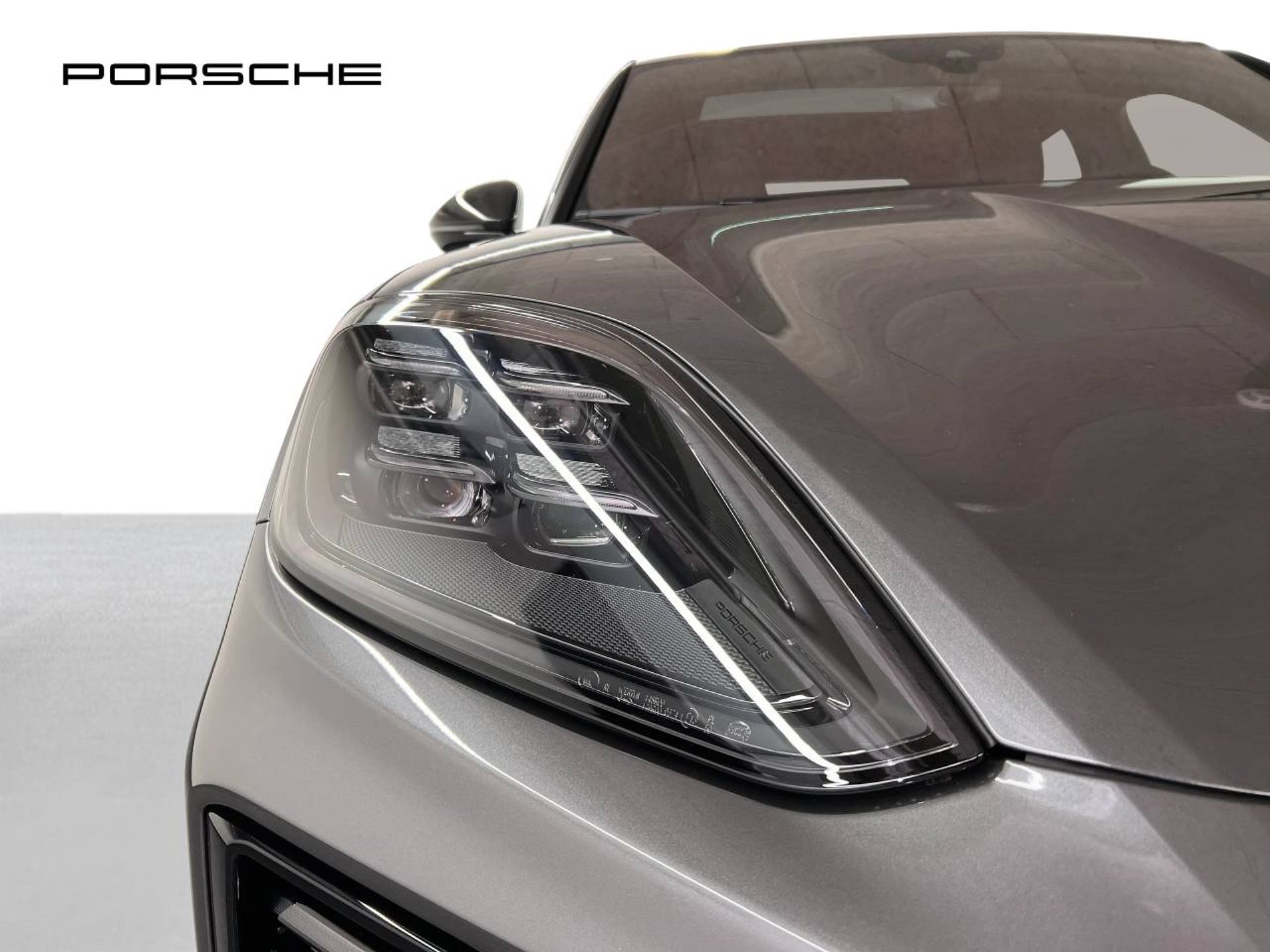 PORSCHE Cayenne Turbo E-Hybrid Coupé-image-11