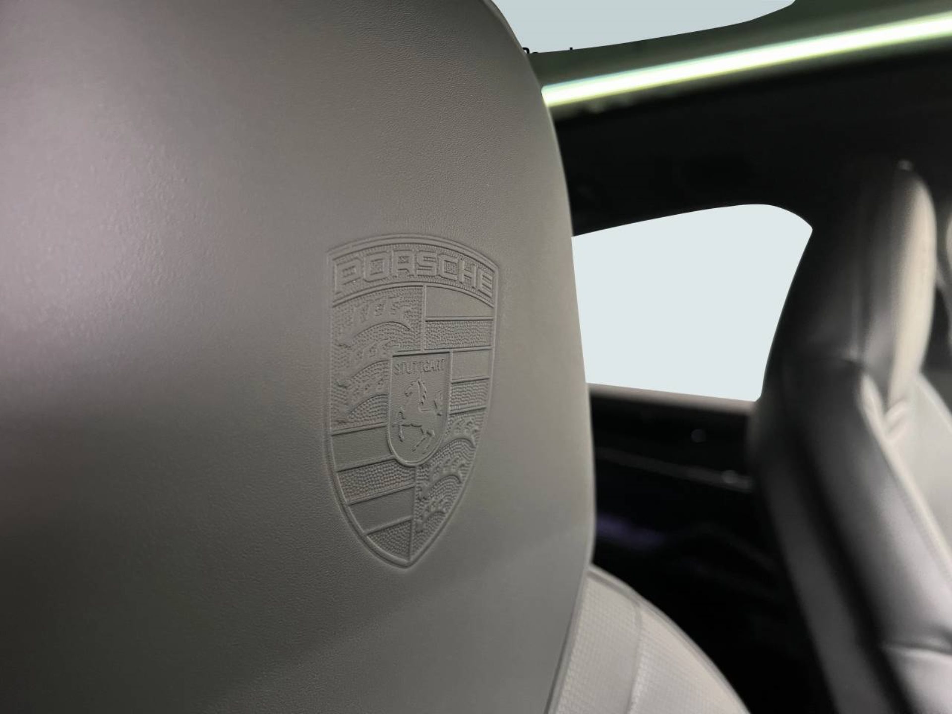 PORSCHE Cayenne Turbo E-Hybrid Coupé-image-19