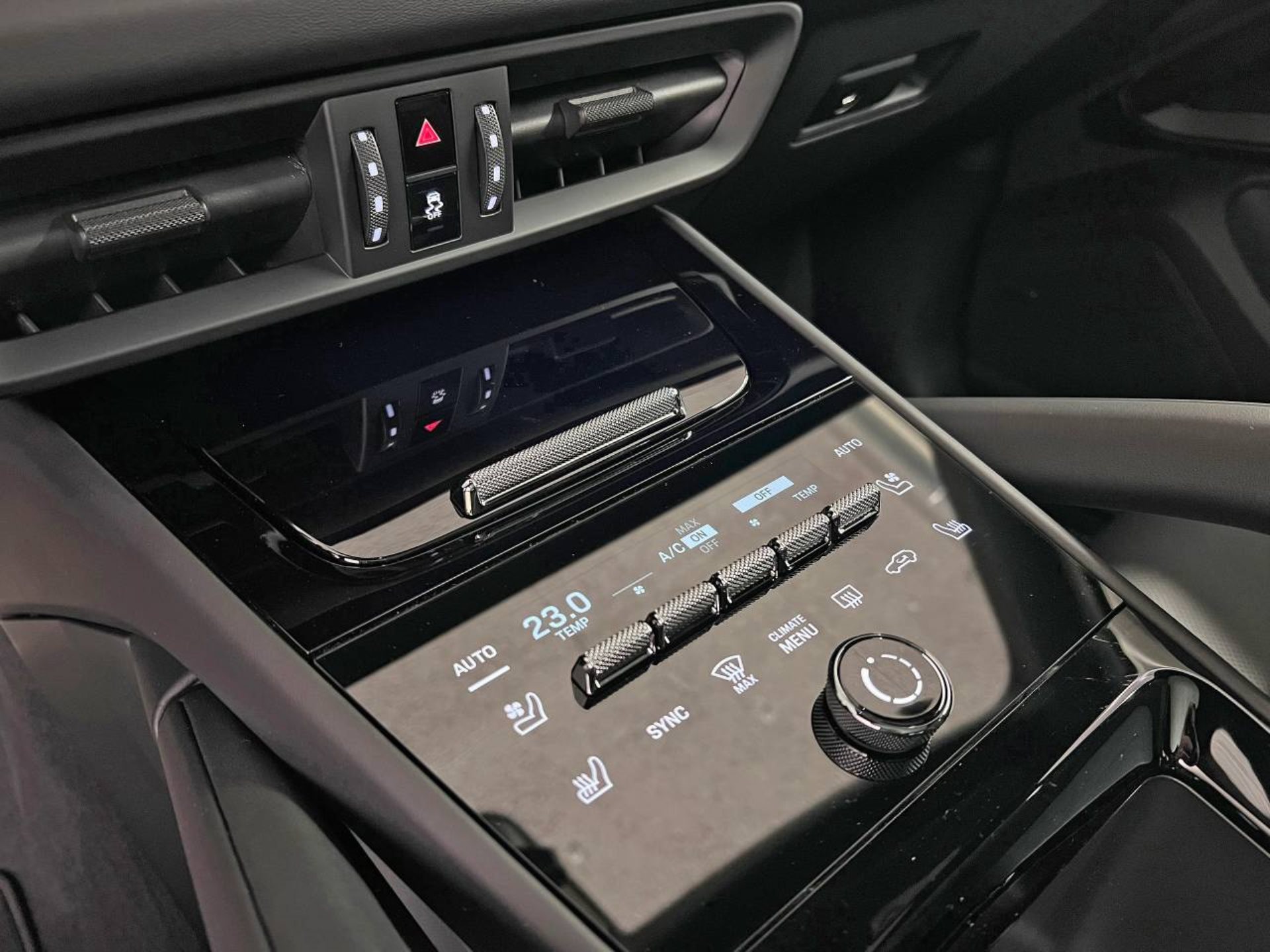 PORSCHE Cayenne Turbo E-Hybrid Coupé-image-31