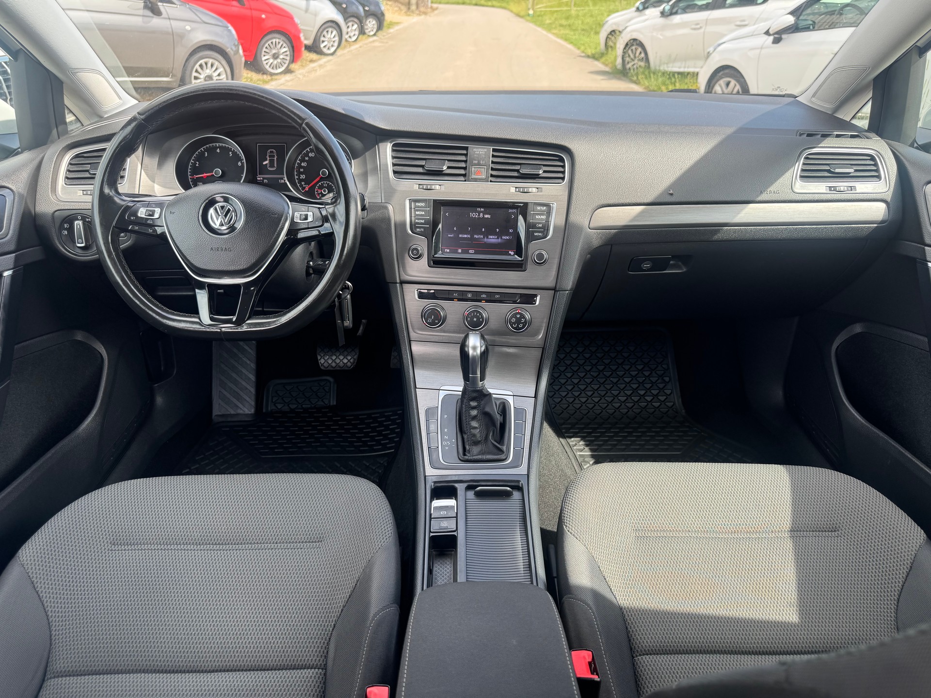 VW Golf 1.2 TSI Comfortline DSG-image-7