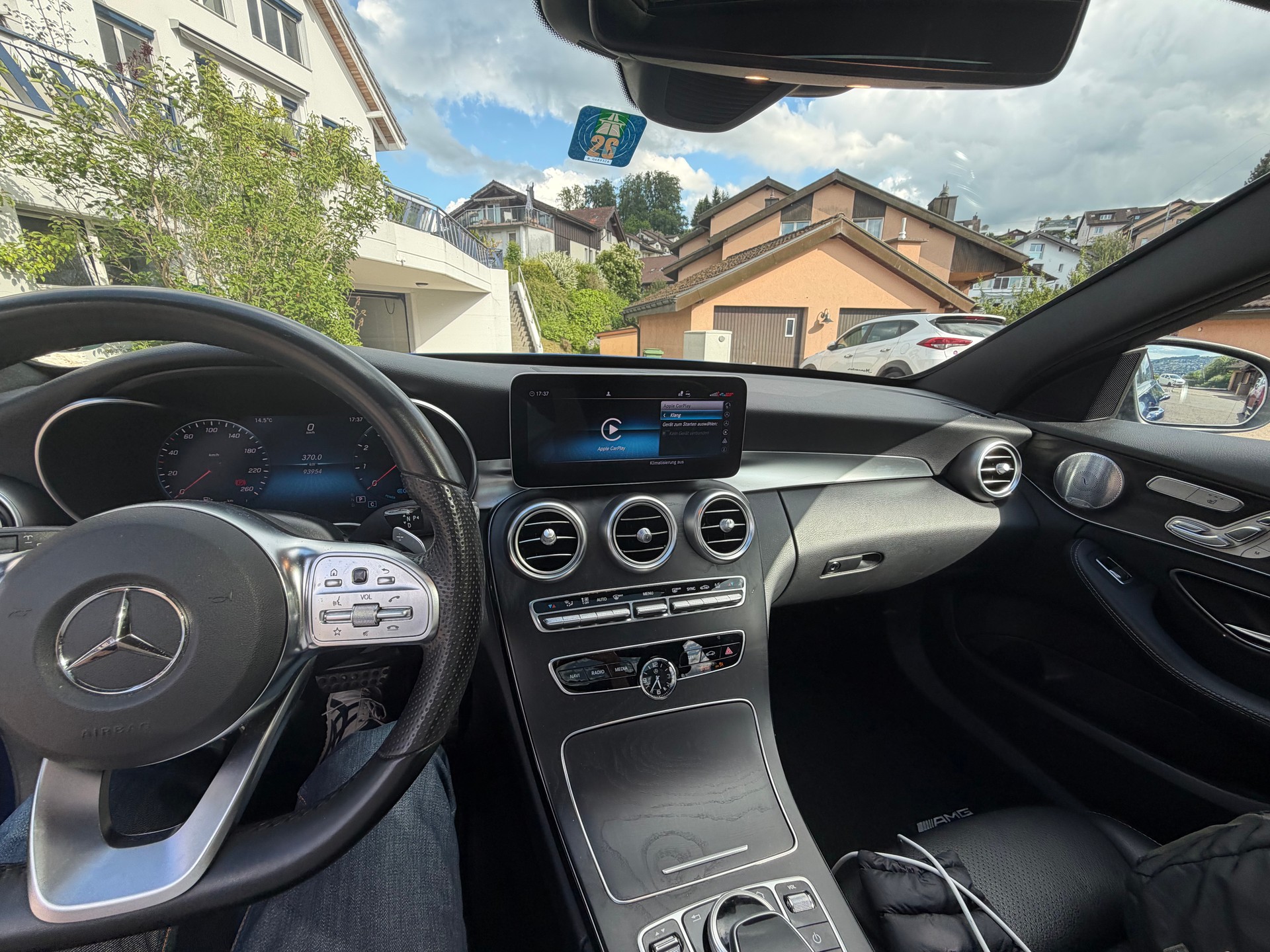 MERCEDES-BENZ C 200 Swiss Star AMG Line 4matic-image-3