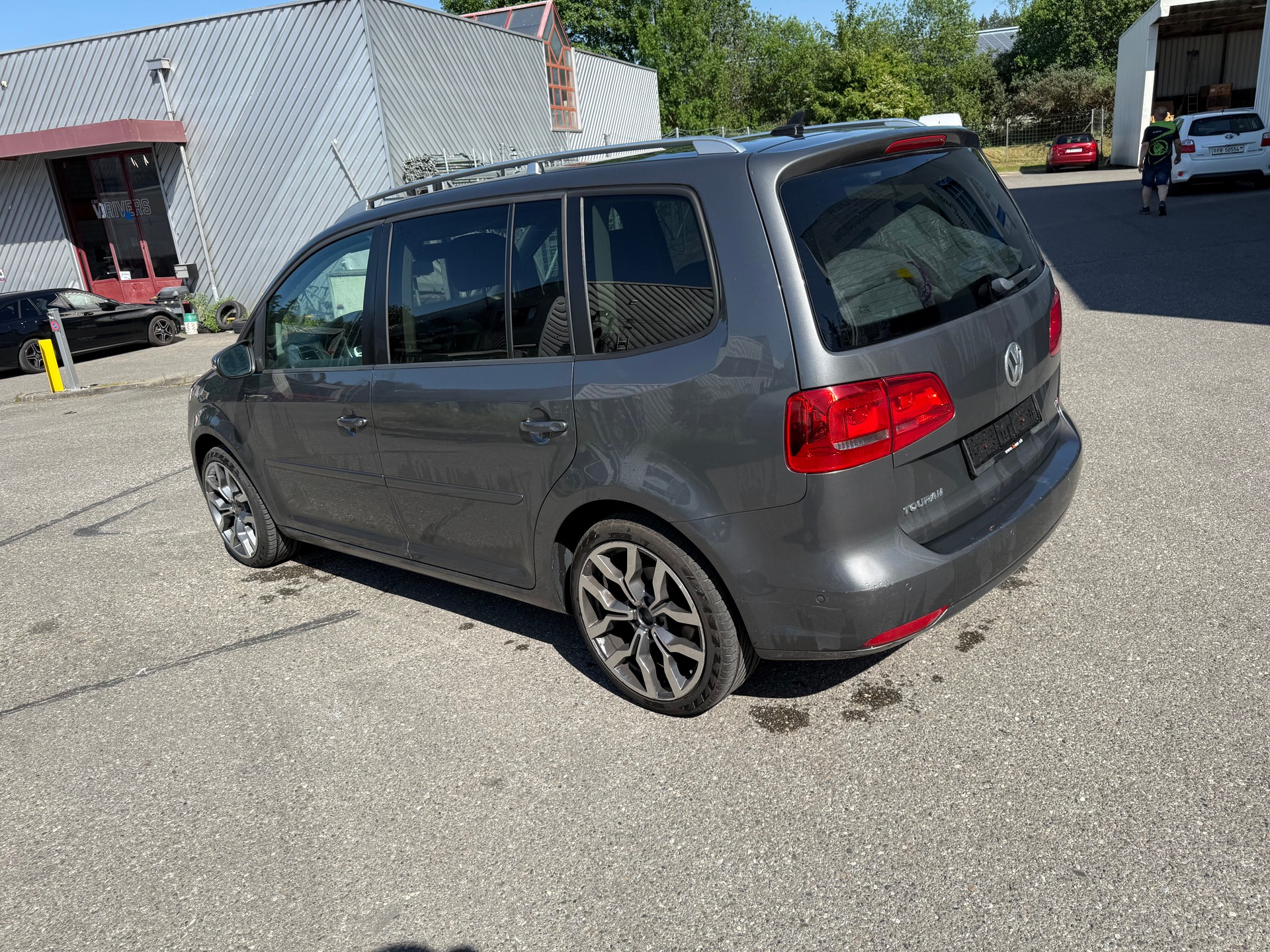 VW Touran 1.4 TSI Highline DSG-image-5