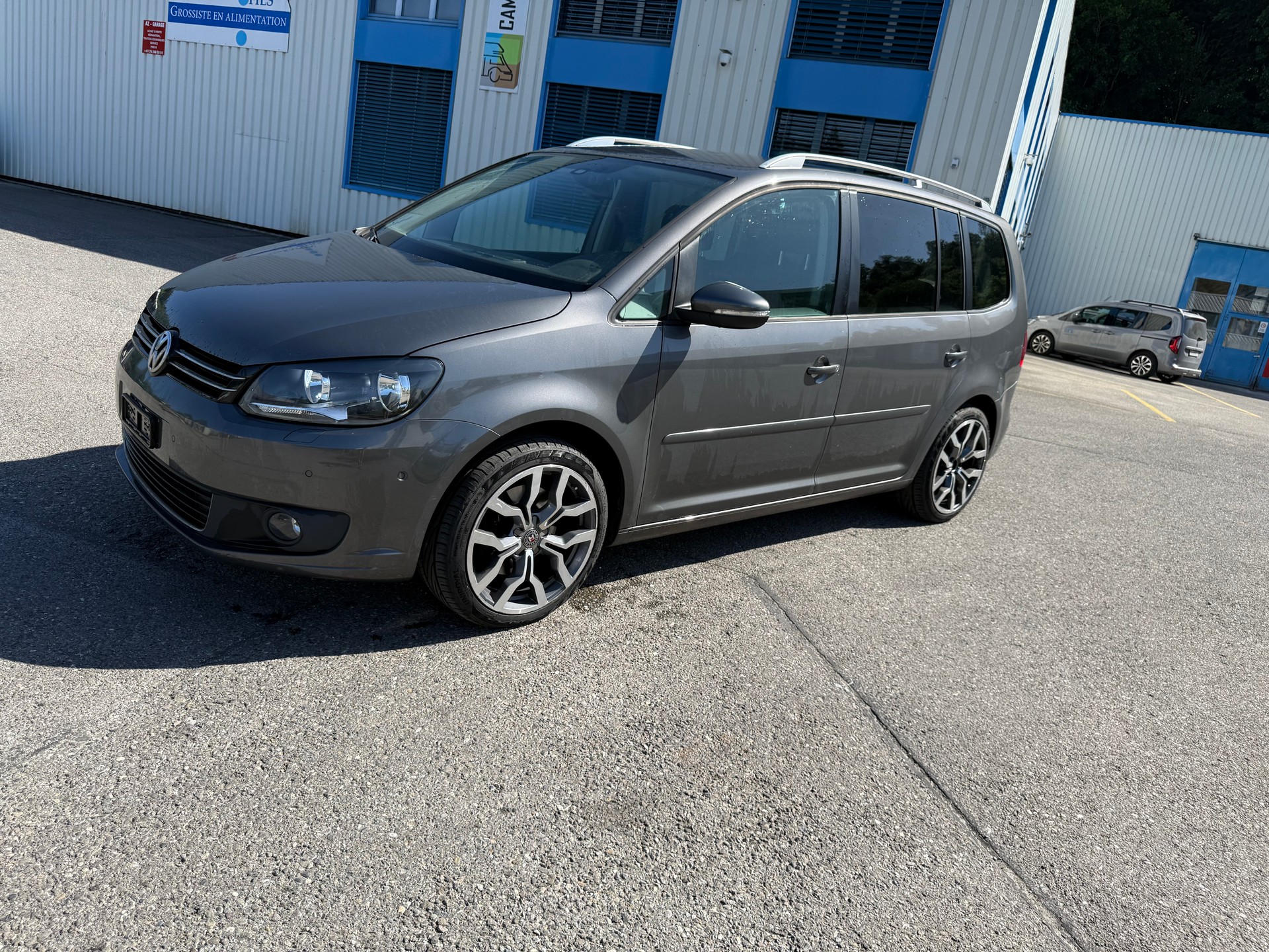 VW Touran 1.4 TSI Highline DSG-image-0