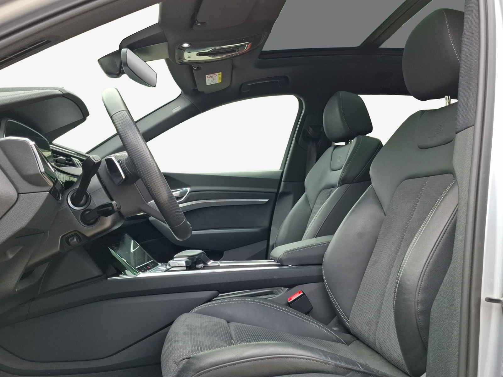 AUDI e-tron 55 S Line Black Edition quattro-image-8