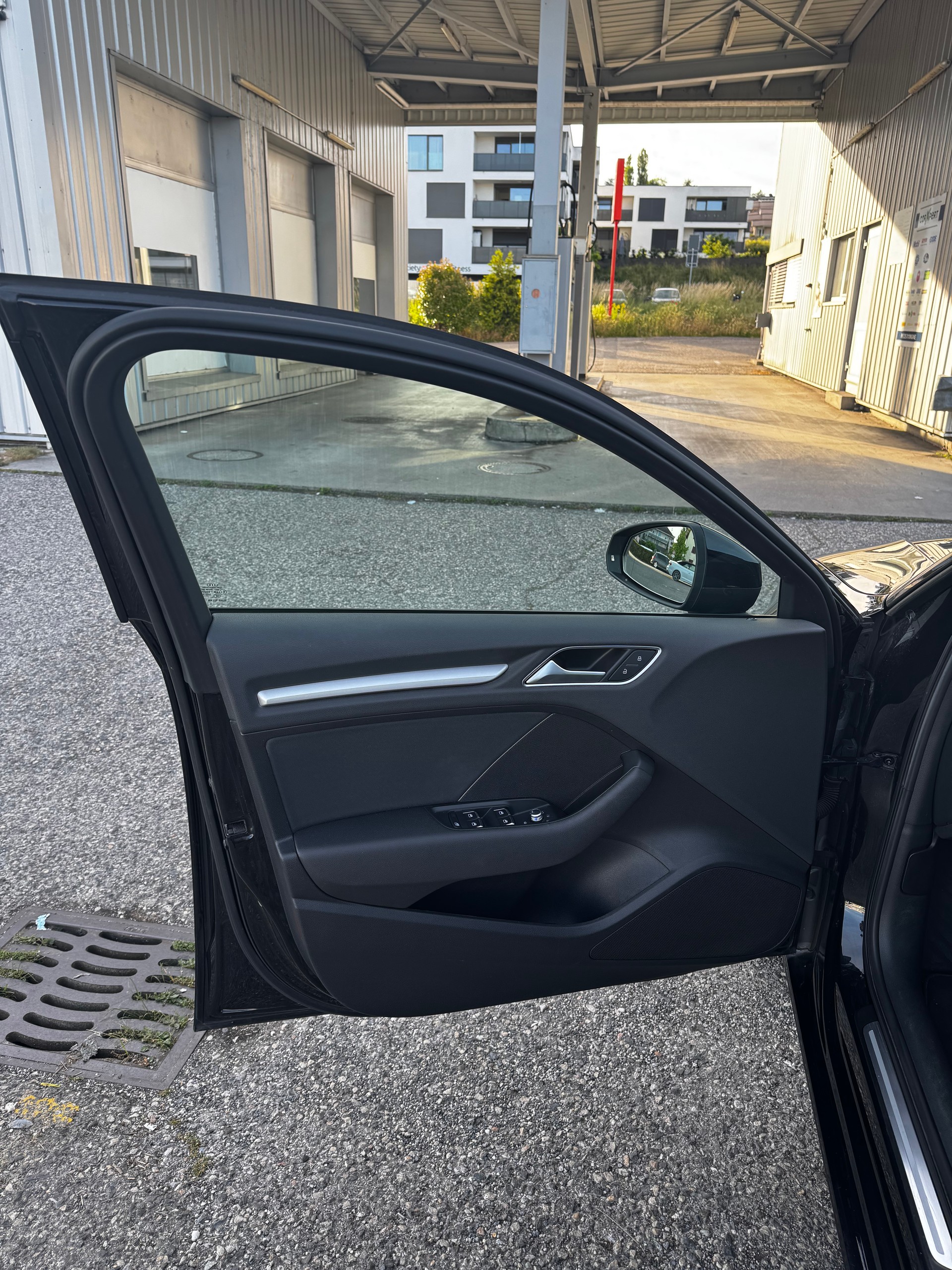 AUDI A3 Sportback 1.4 TFSI Attraction-image-7