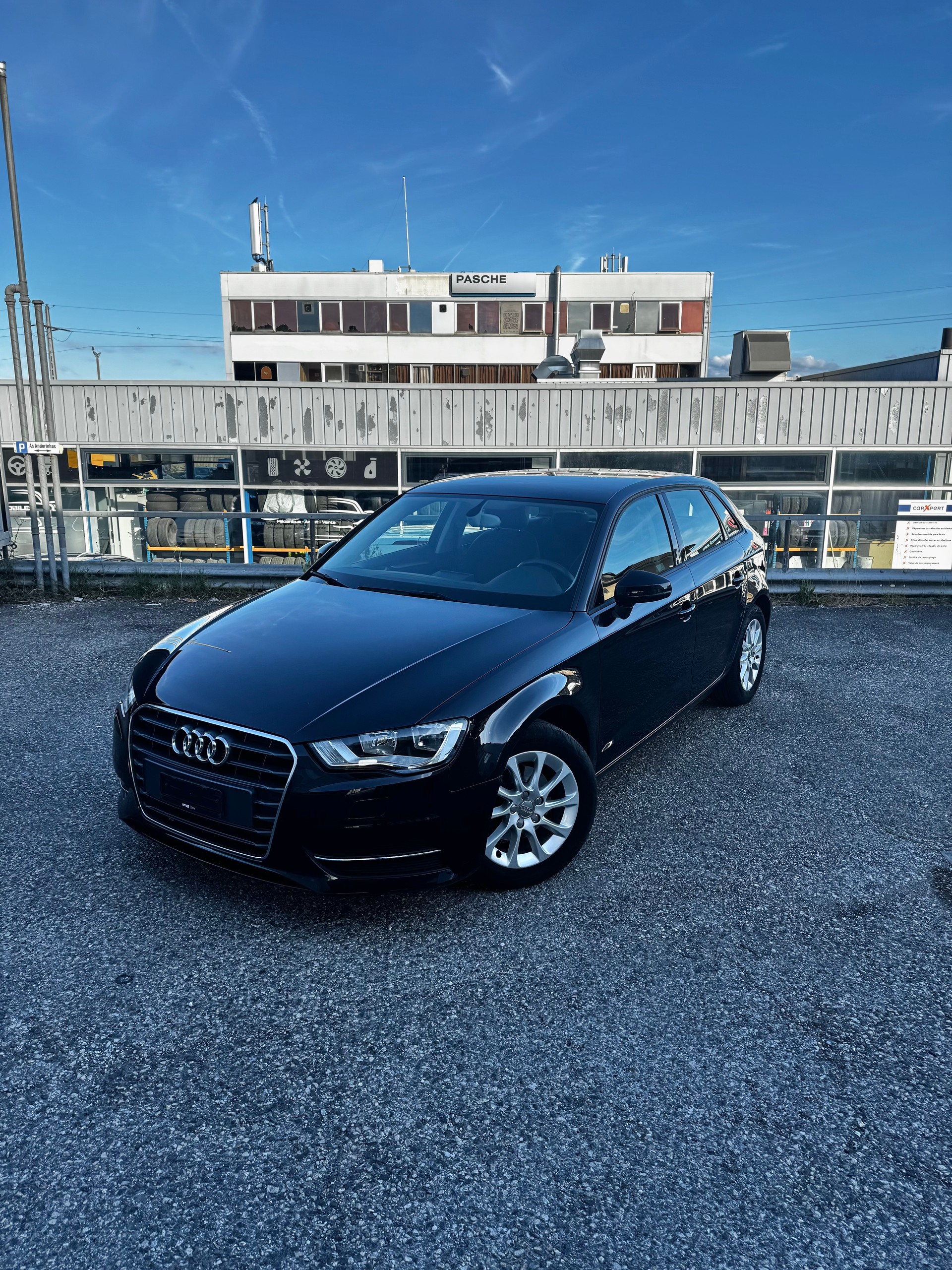 AUDI A3 Sportback 1.4 TFSI Attraction-image-0
