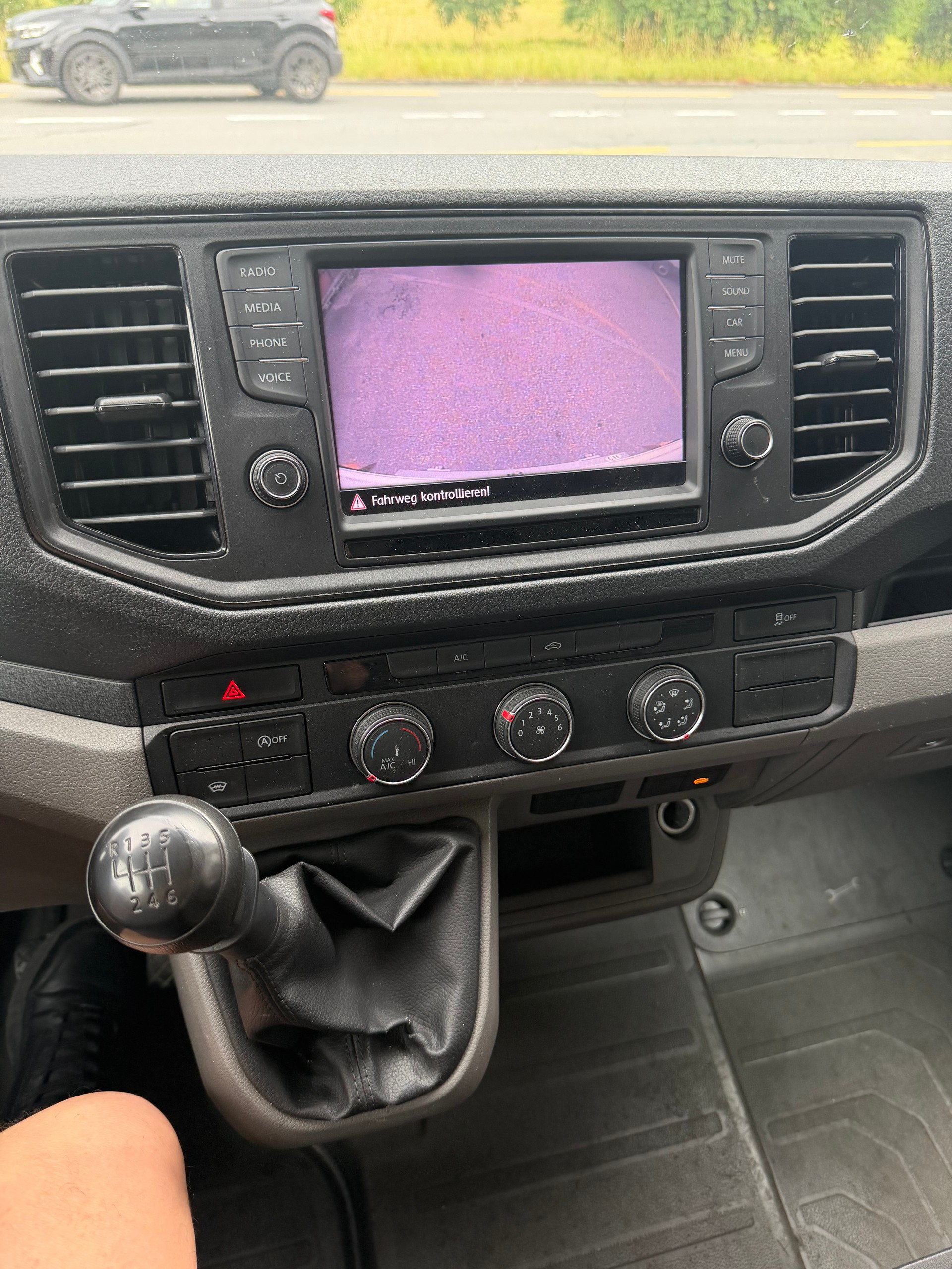 VW CRAFTER-image-2