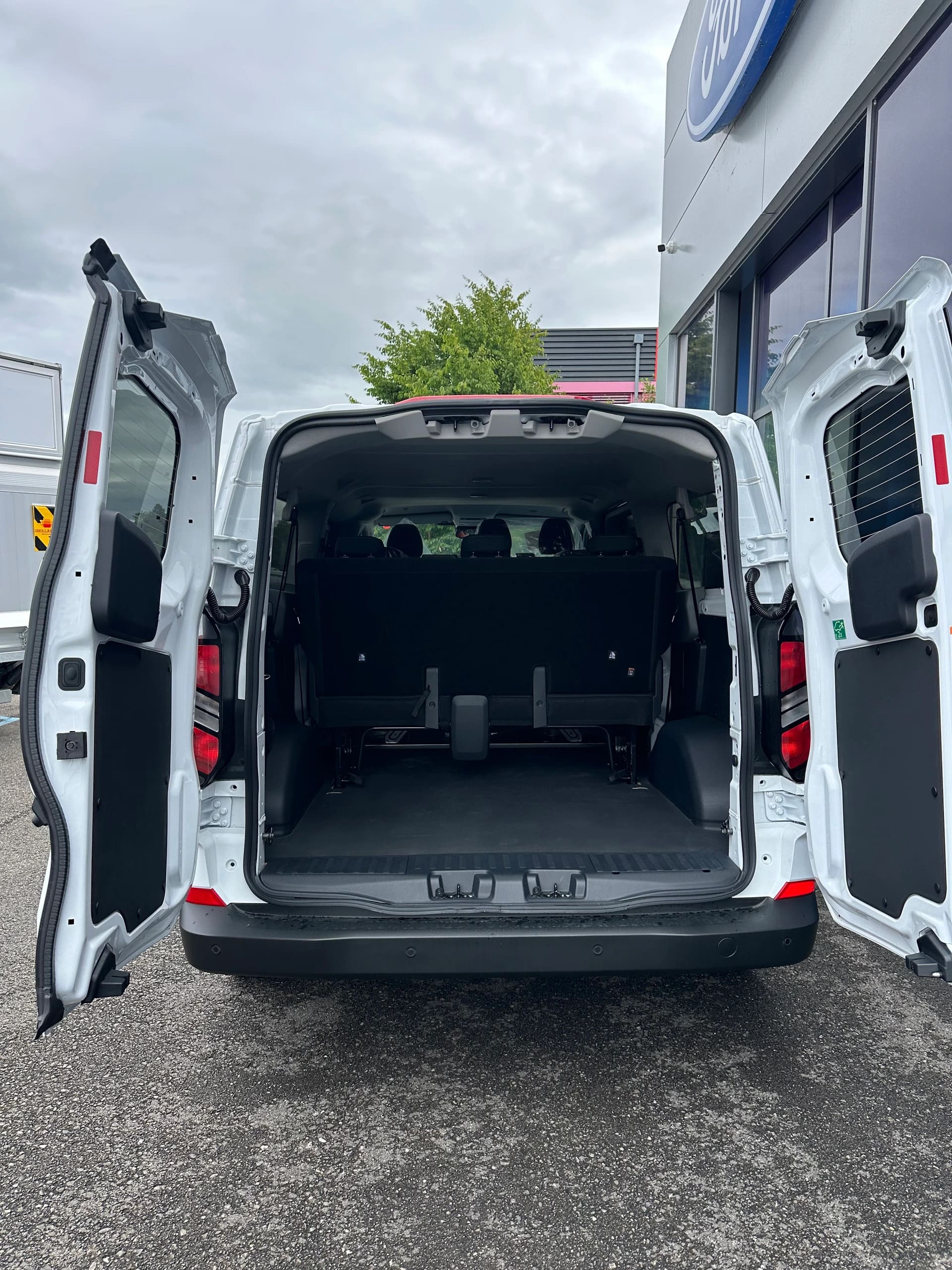FORD Transit C combi 340 L2 2.5 Dur Trend/PHEV-image-5
