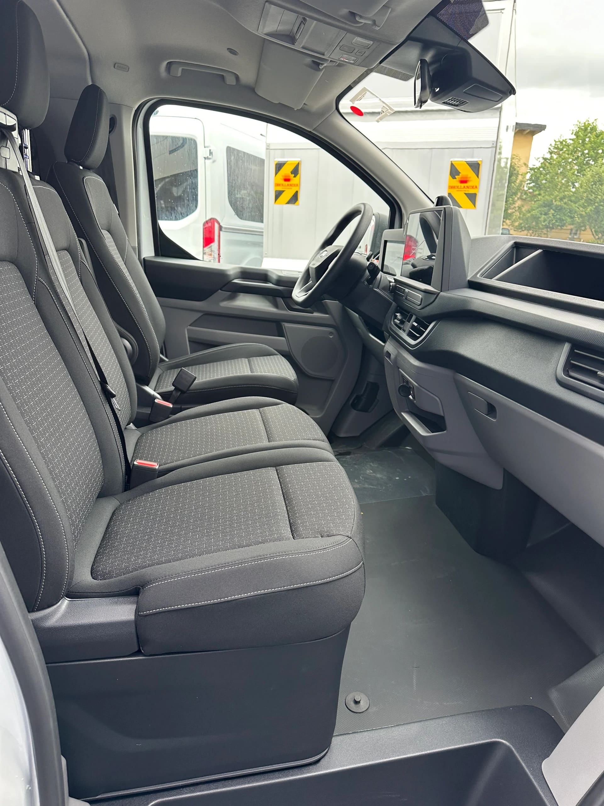 FORD Transit C combi 340 L2 2.5 Dur Trend/PHEV-image-12