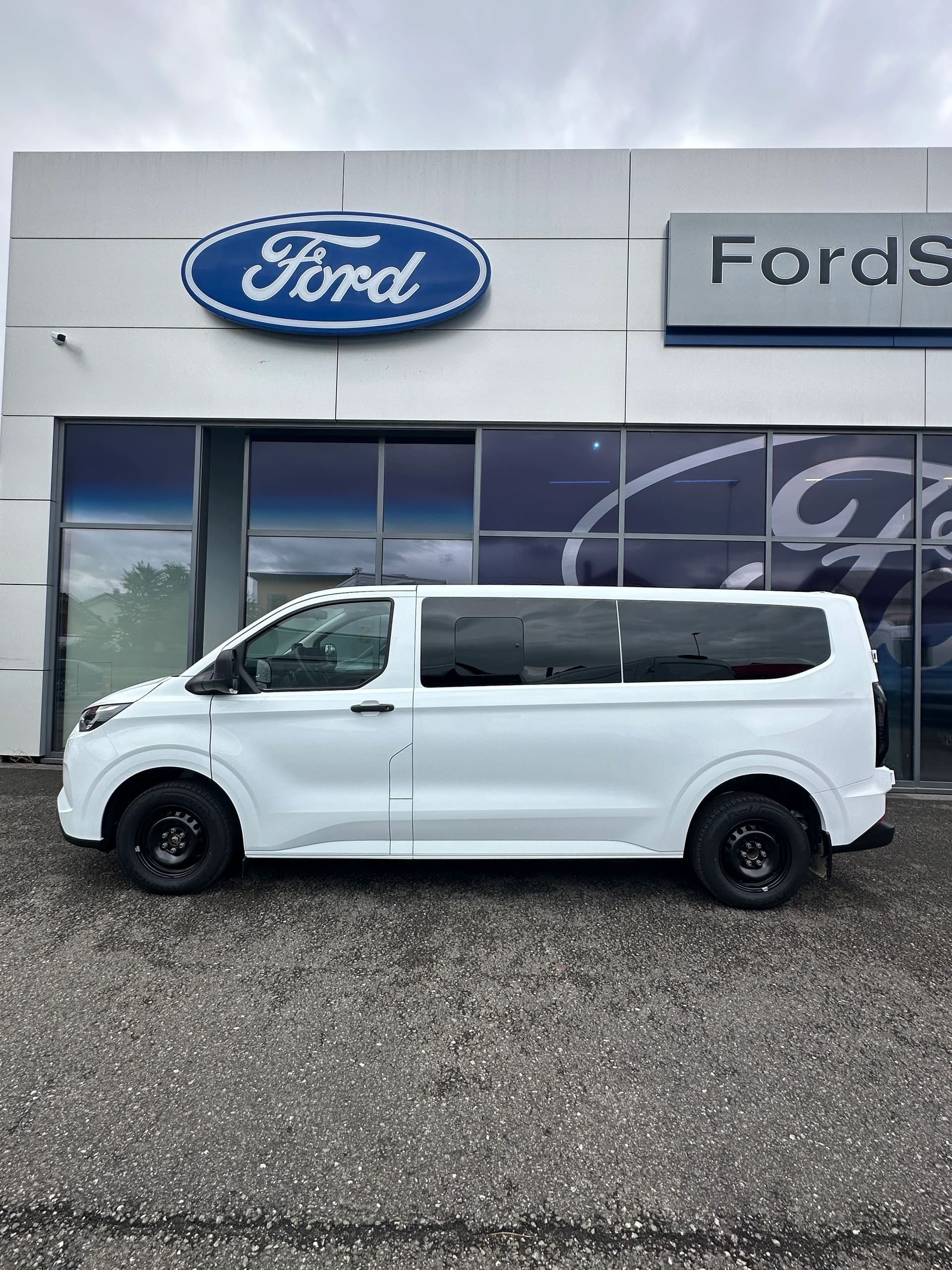 FORD Transit C combi 340 L2 2.5 Dur Trend/PHEV-image-2