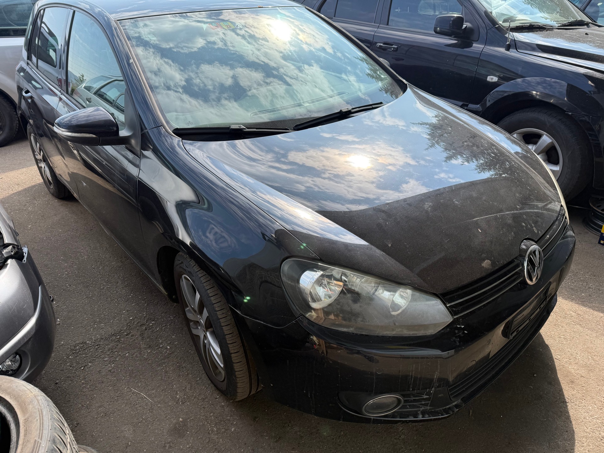 VW Golf 2.0 TDI Comfortline 4Motion-image-1