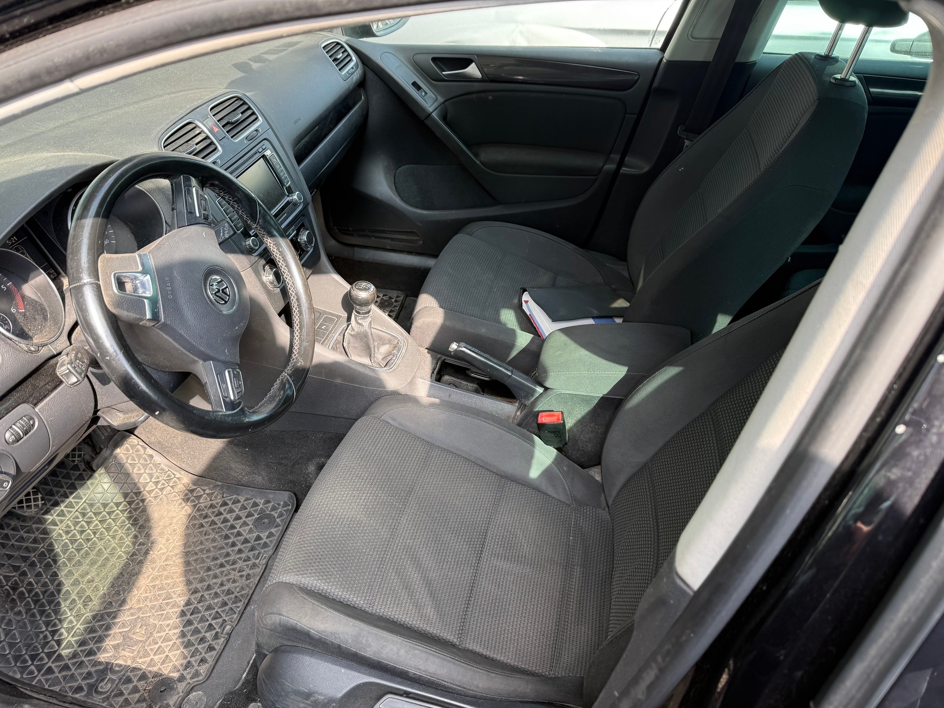 VW Golf 2.0 TDI Comfortline 4Motion-image-4