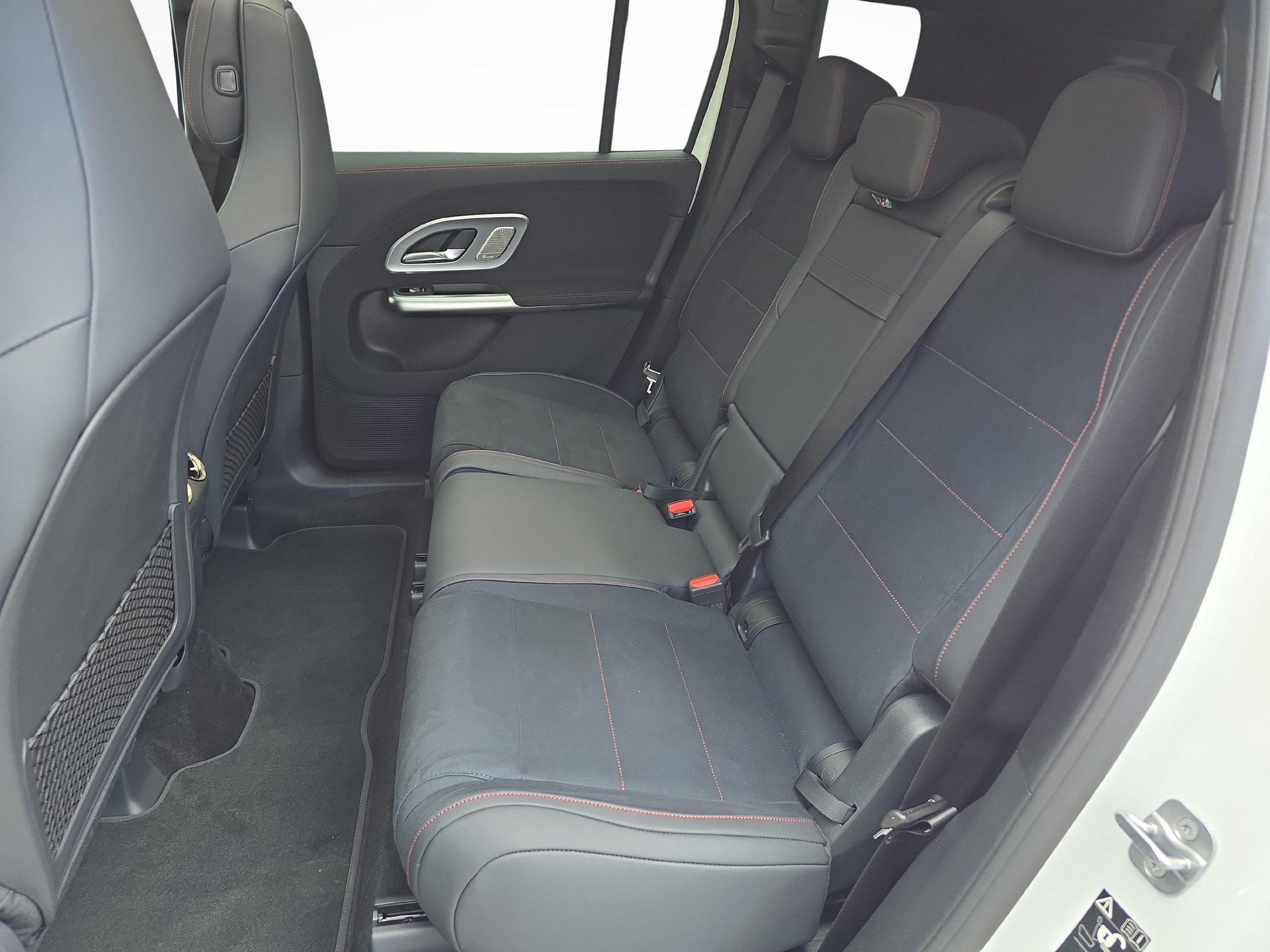 MERCEDES-BENZ GLB 350 4MATIC EQ Technology-image-10
