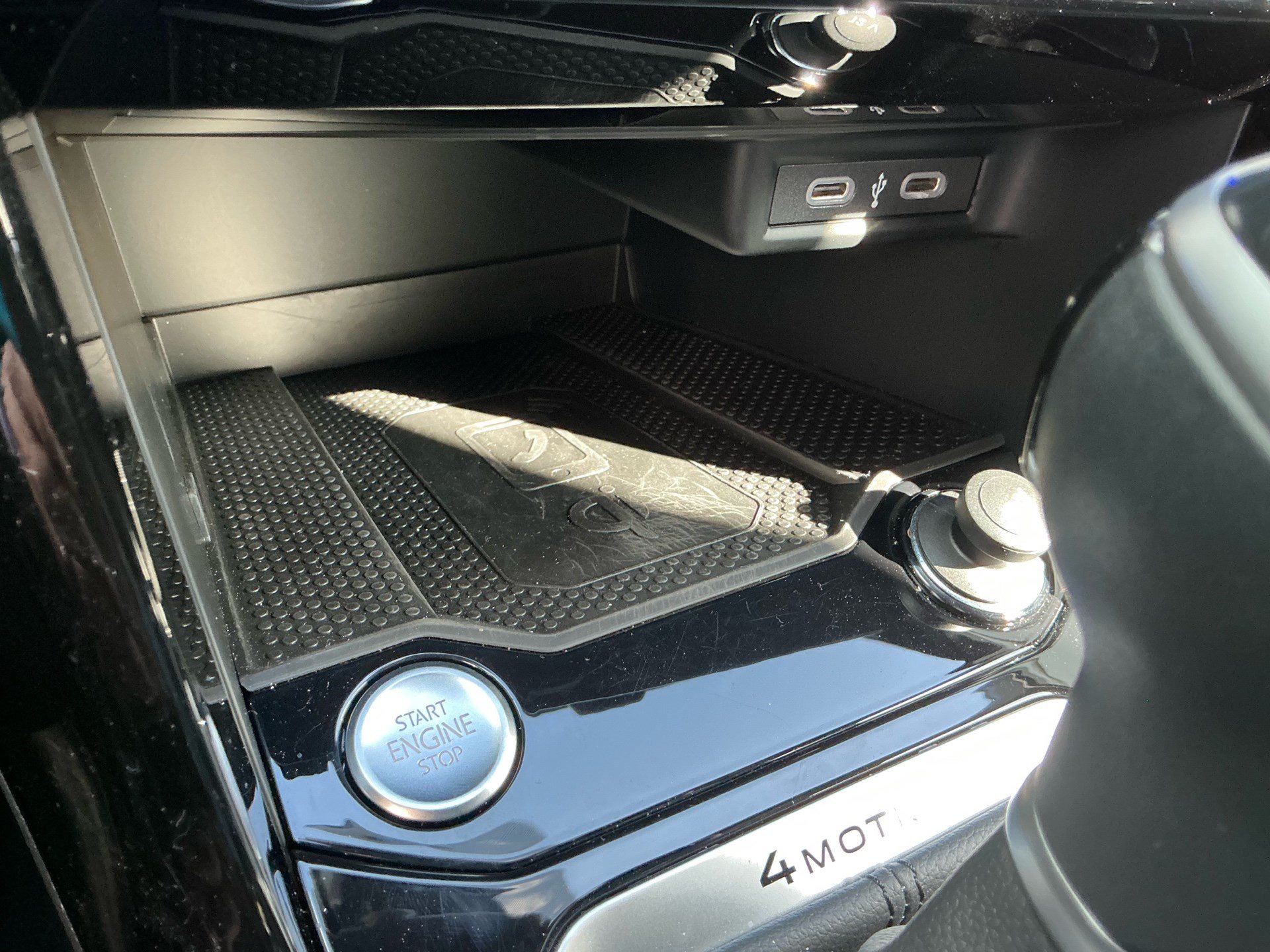VW T-Roc R 4Motion *** LEDER NAPPA & PANORAMAGLASDACH ***-image-23