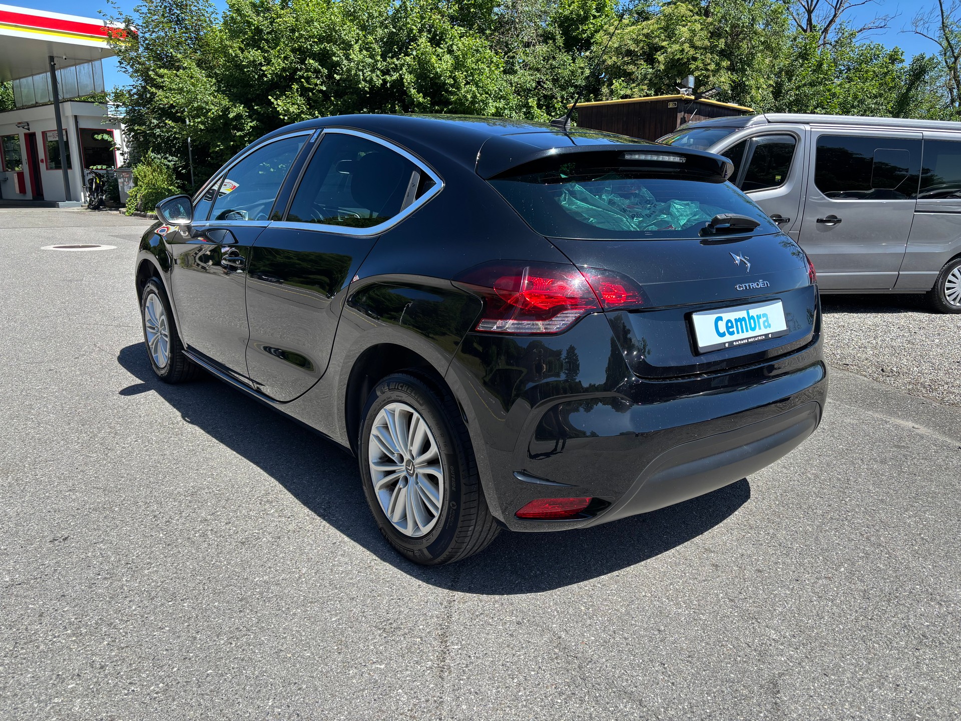 DS AUTOMOBILES DS4 1.6 HDi Chic-image-2