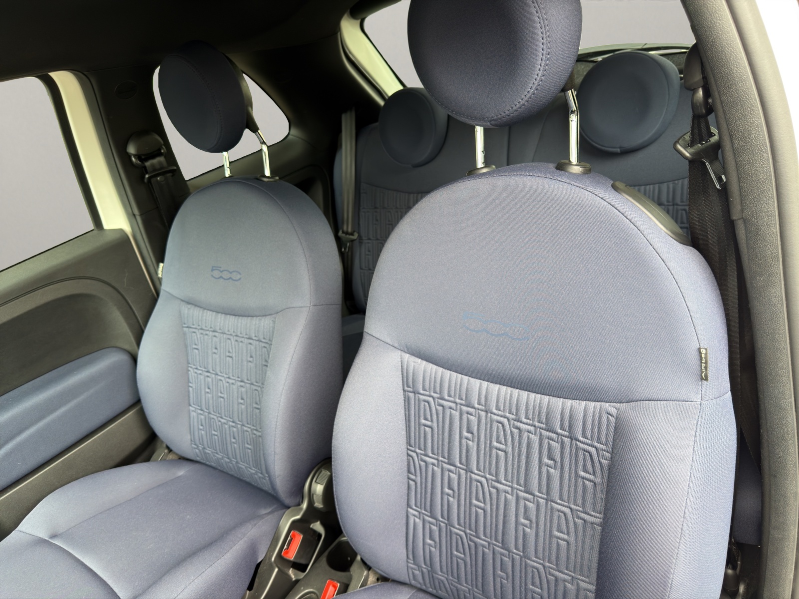 FIAT 500 1.0 Hybrid Cult-image-10