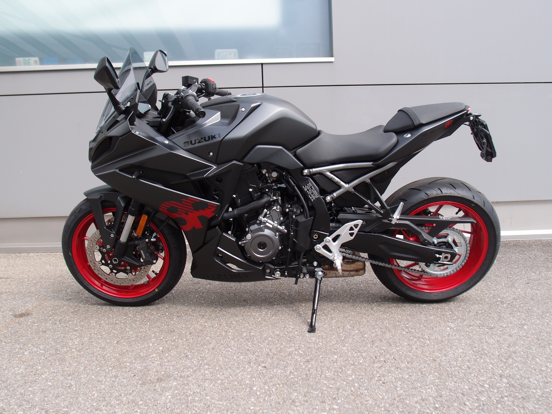SUZUKI GSX-8R-image-4