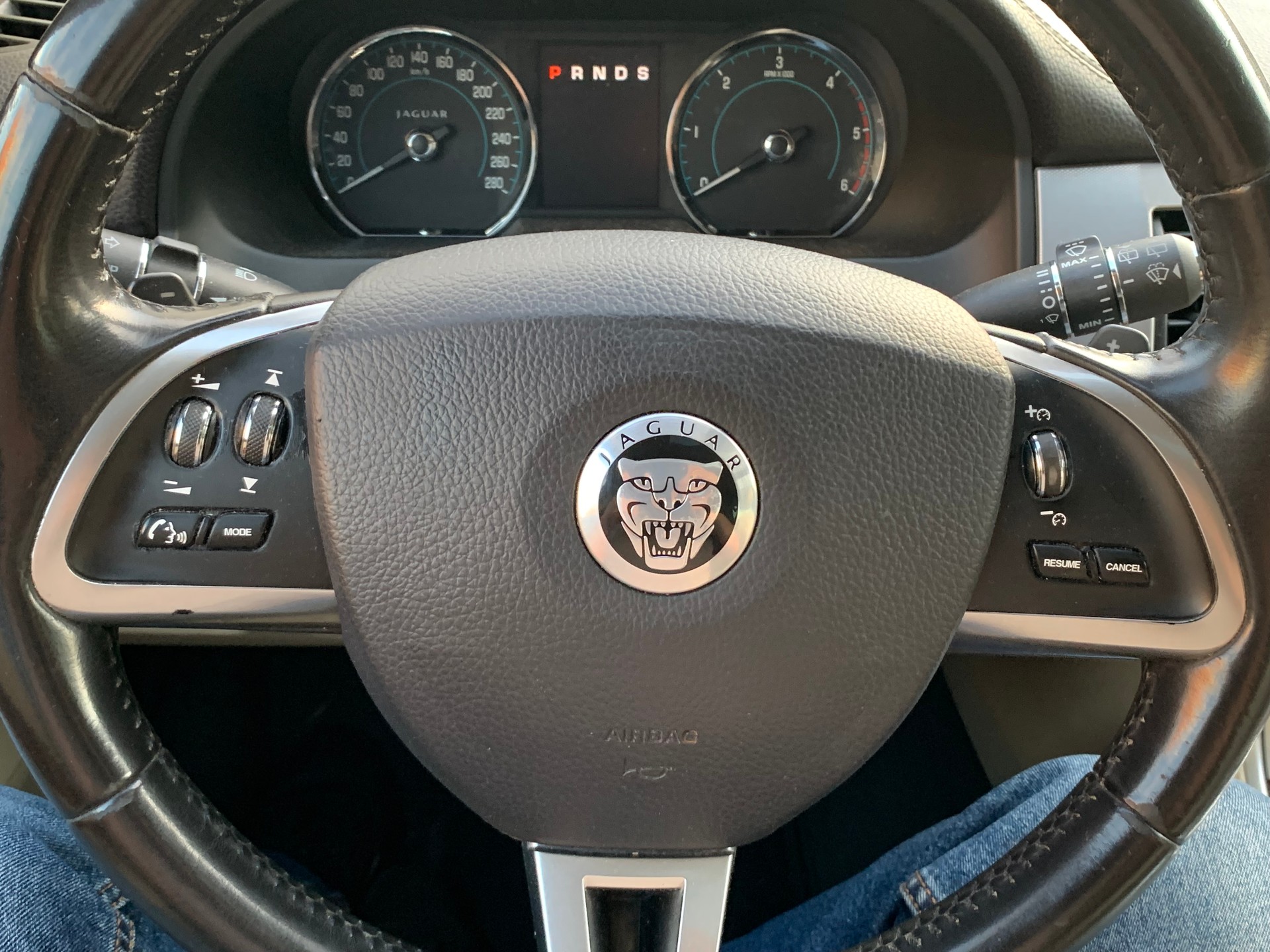 JAGUAR XF Sportbrake 3.0d V6 Premium Luxury-image-15