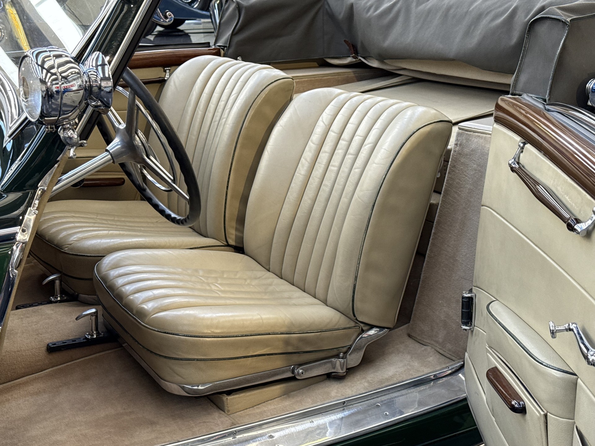 MERCEDES-BENZ 540K Sport Cabriolet A-image-31